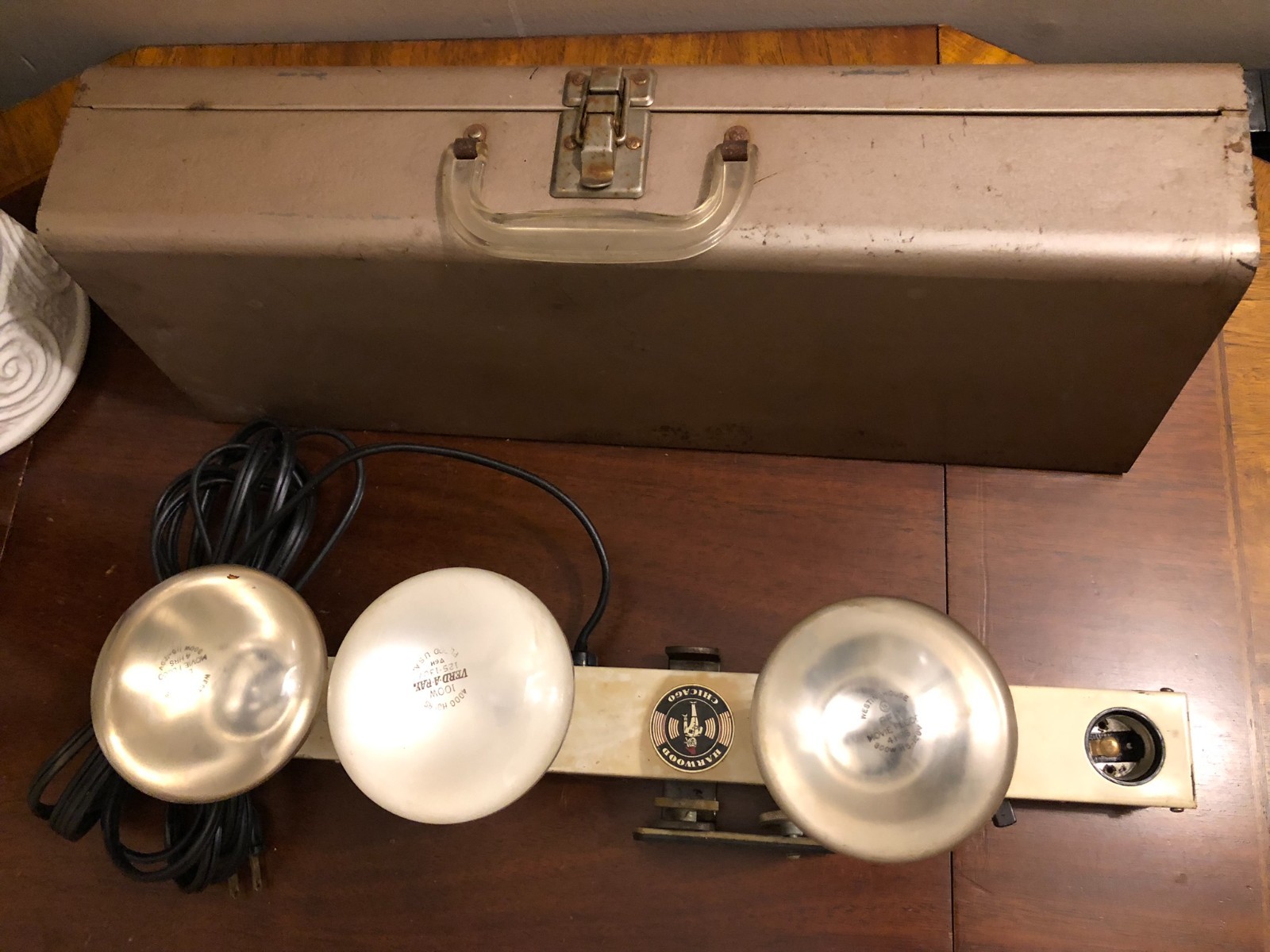 Vtg Harwood Chicago 4-Light Movie Bar Photography Floodlight w/ Metal Case WORKS