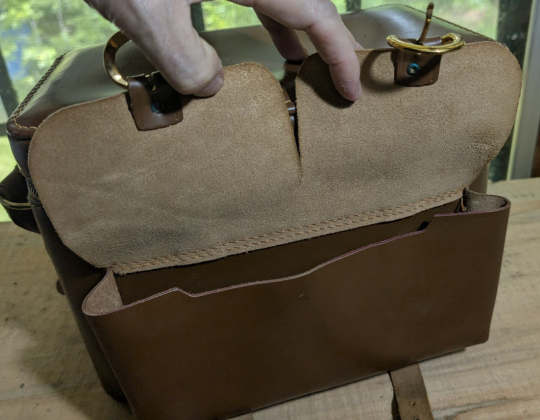 Vintage Coast Brown Leather Camera Bag Dual Buckle Closure Shoulder Strap Case