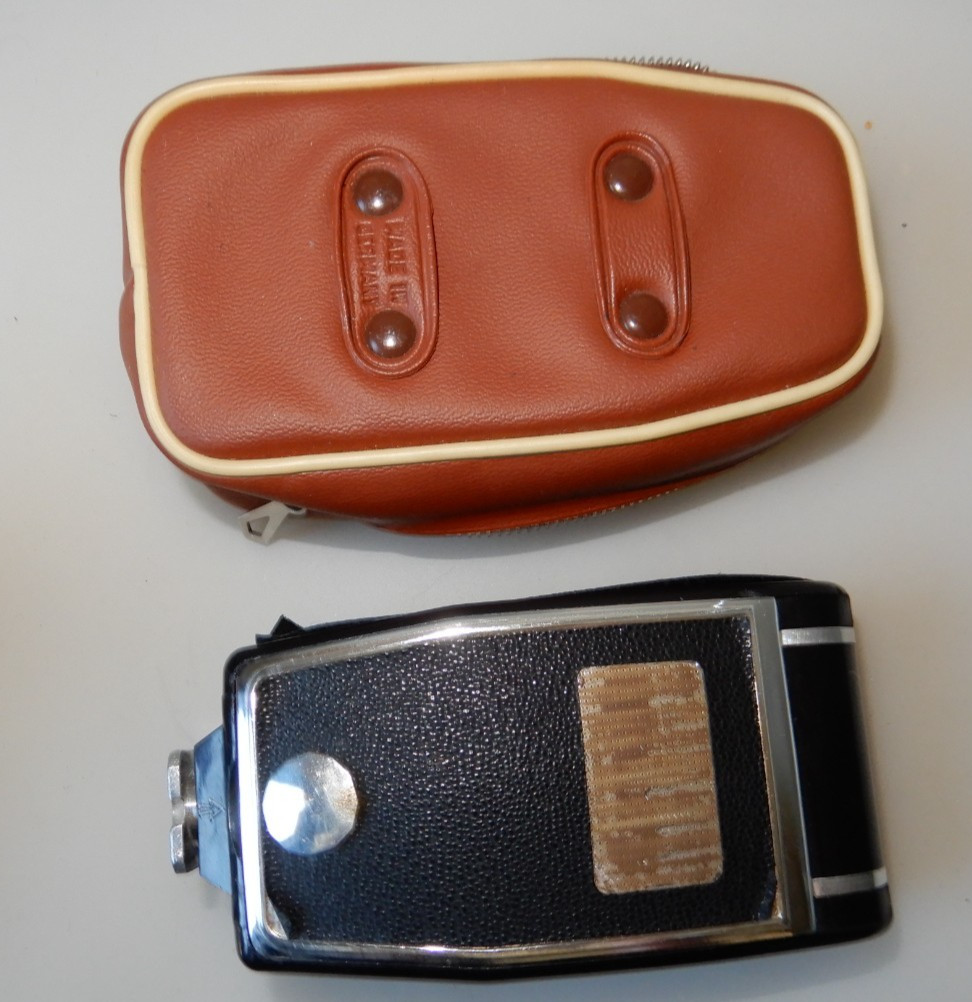 Agfa (Germany) Agfalux Foldable Flash Bulb Accessory + Original Carrying Case