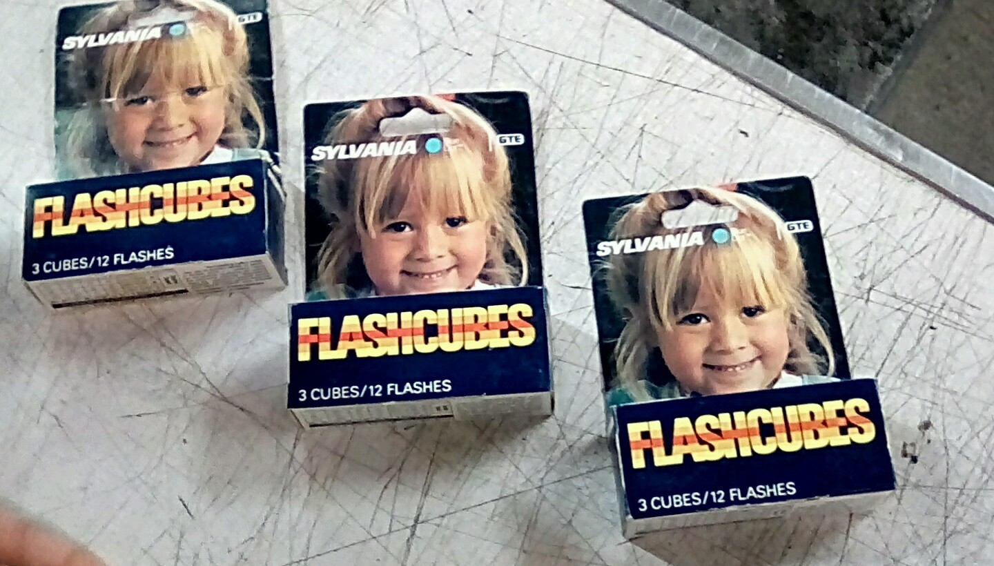 SYLVANIA FLASHCUBES, LOT OF 3 BOXES, 9 BULBS, 36 FLASHES/149708