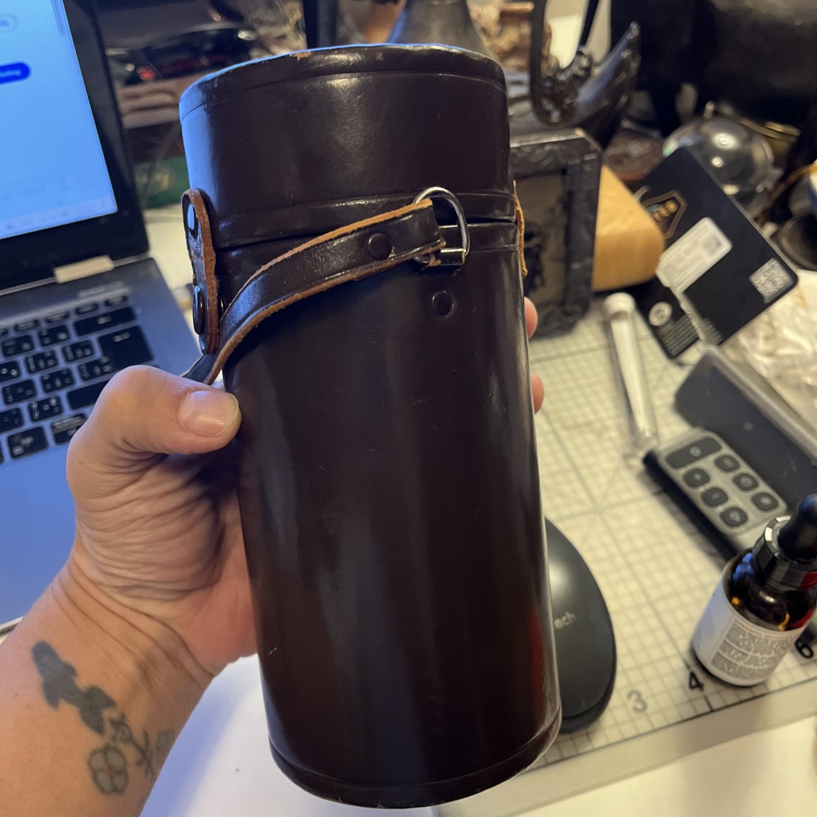 Vintage Nippon Kogaku Tokyo Hard Brown Leather Lens Case 7.5″ x3.5in