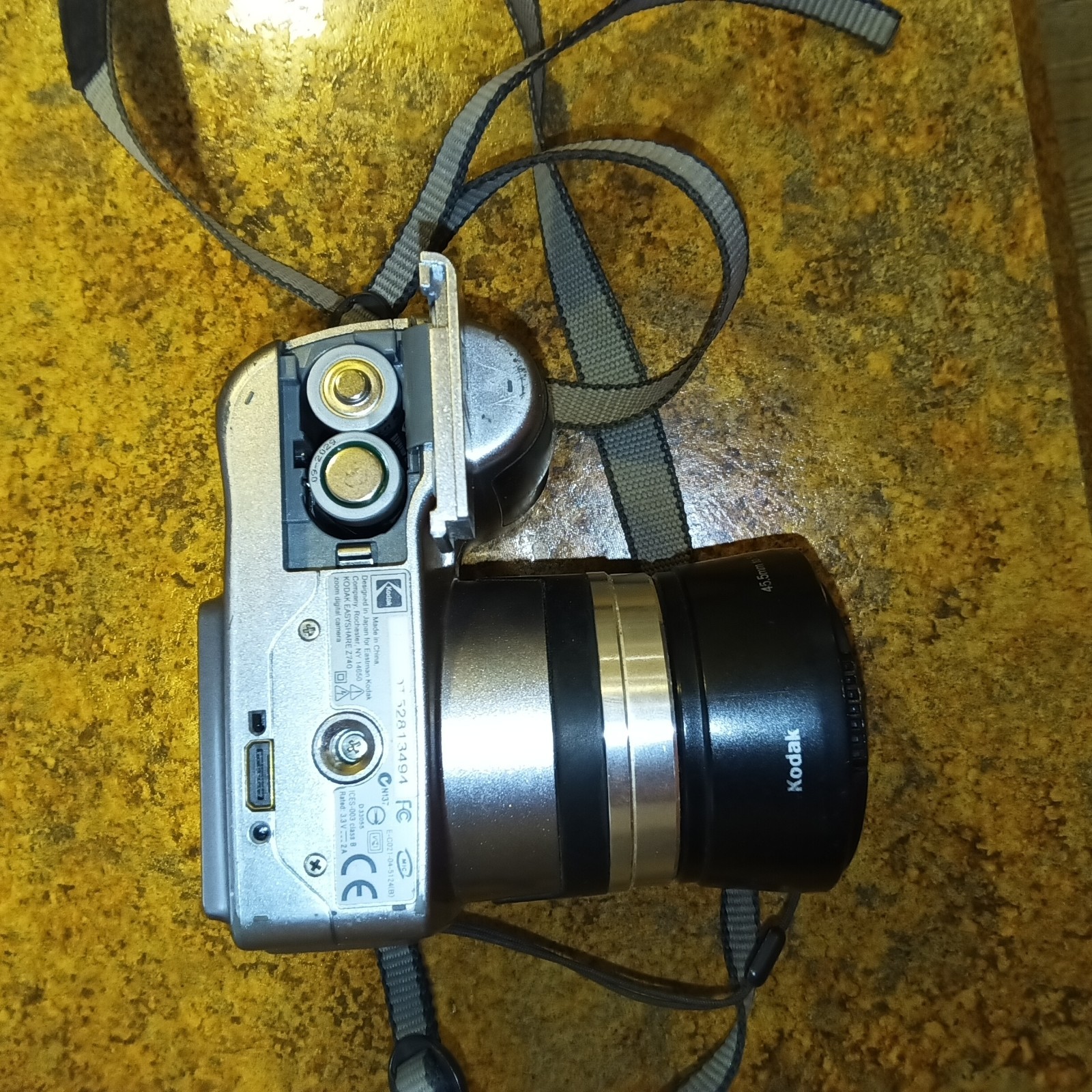 (3) Camara Lot For Parts, Bell &Howell, Kodak And Olympus!
