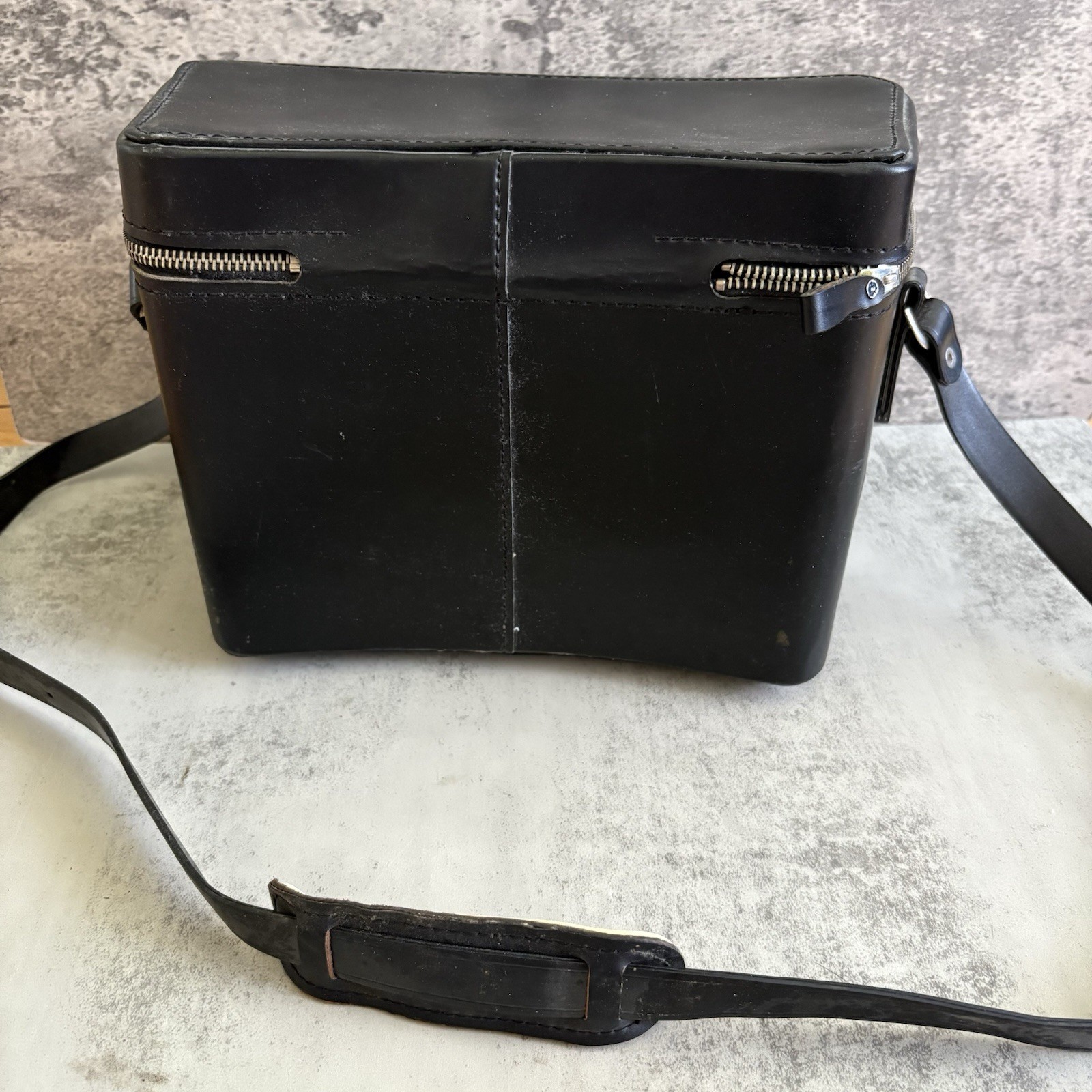 VERNON Rambler #1000V-Vintage Leather Camera Bag 11” Made In Japan EUC