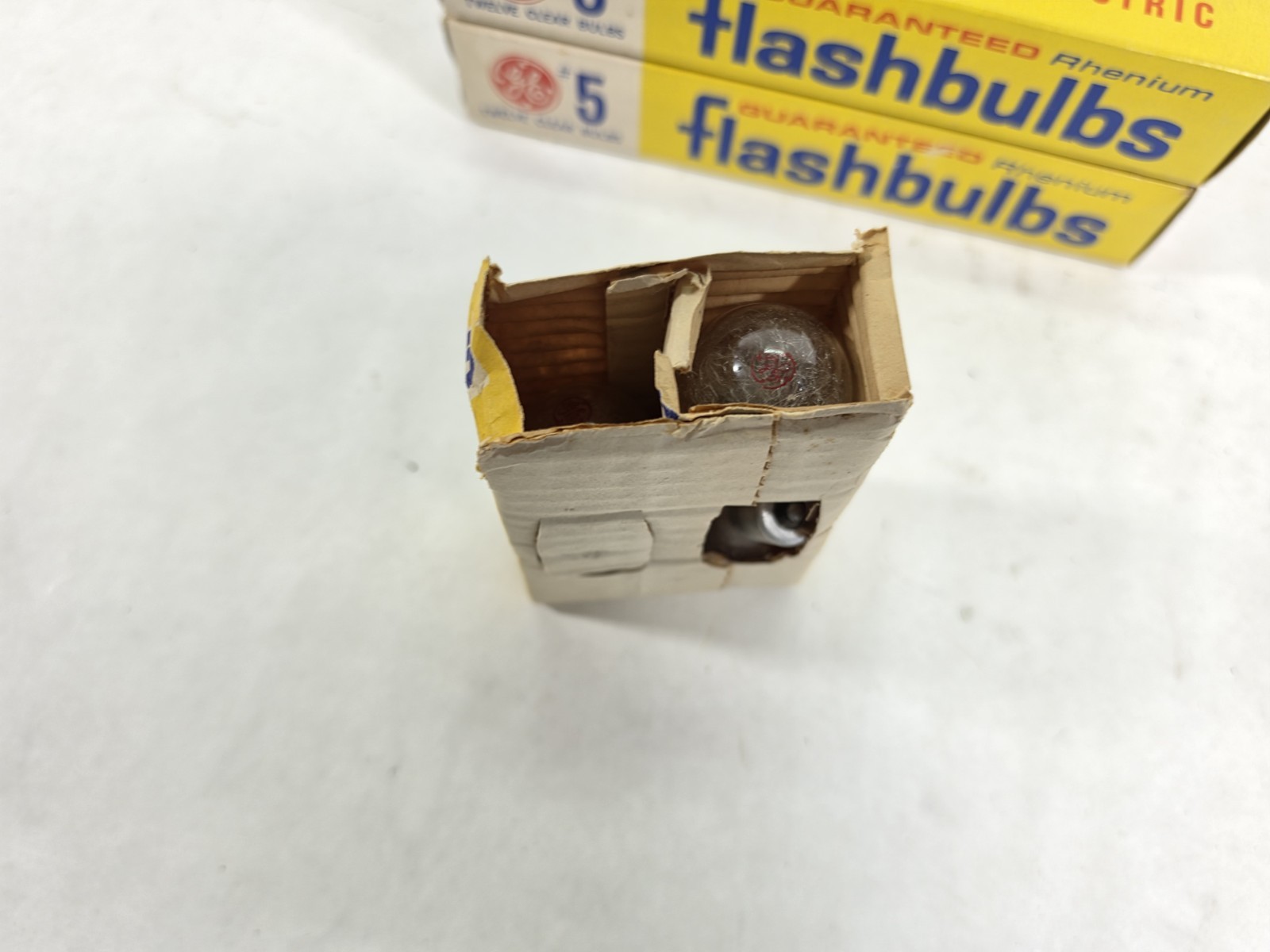 Vintage Lot of GE #5 Flashbulbs – Rhenium, Original Boxes, Unused