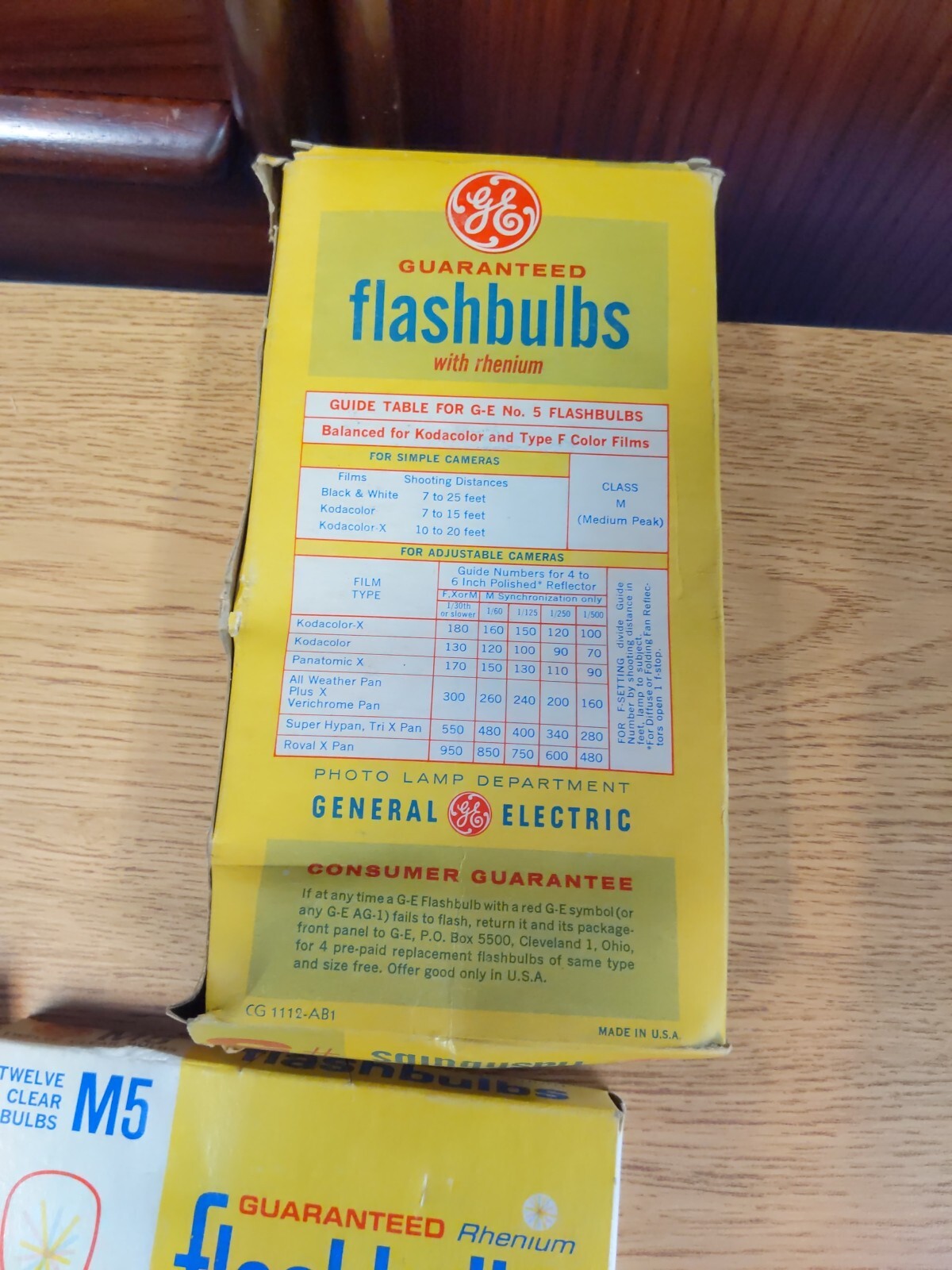 VTG MIXED LOT Flash Bulbs G E SYLVANIA TIFFEN FILTER BLUE DOT CAMERA PHOTO