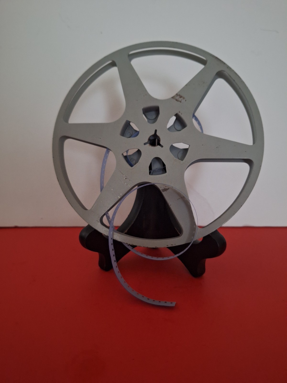 Photosphere Company Inc NY City 300 ft 8mm projection reel and canister