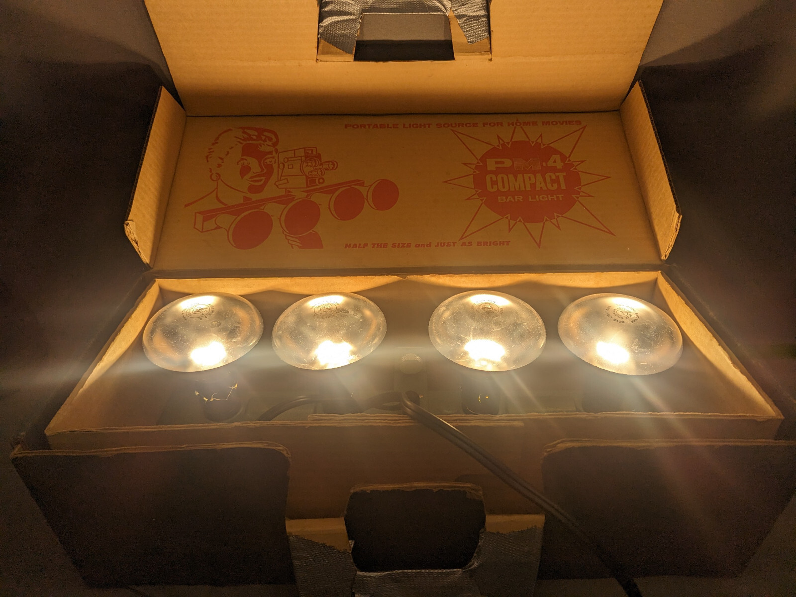 VINTAGE 1950s THEATRE PHOTOGRAPHY LIGHTING AREL PM4 COMPACT 18″ LIGHT BAR 4 BULB