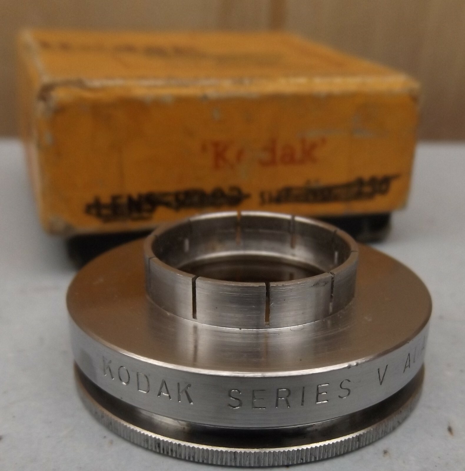 VINTAGE KODAK SERIES V ADAPTER RING WITH 28.5mm DAYLIGHT FILTER LENS