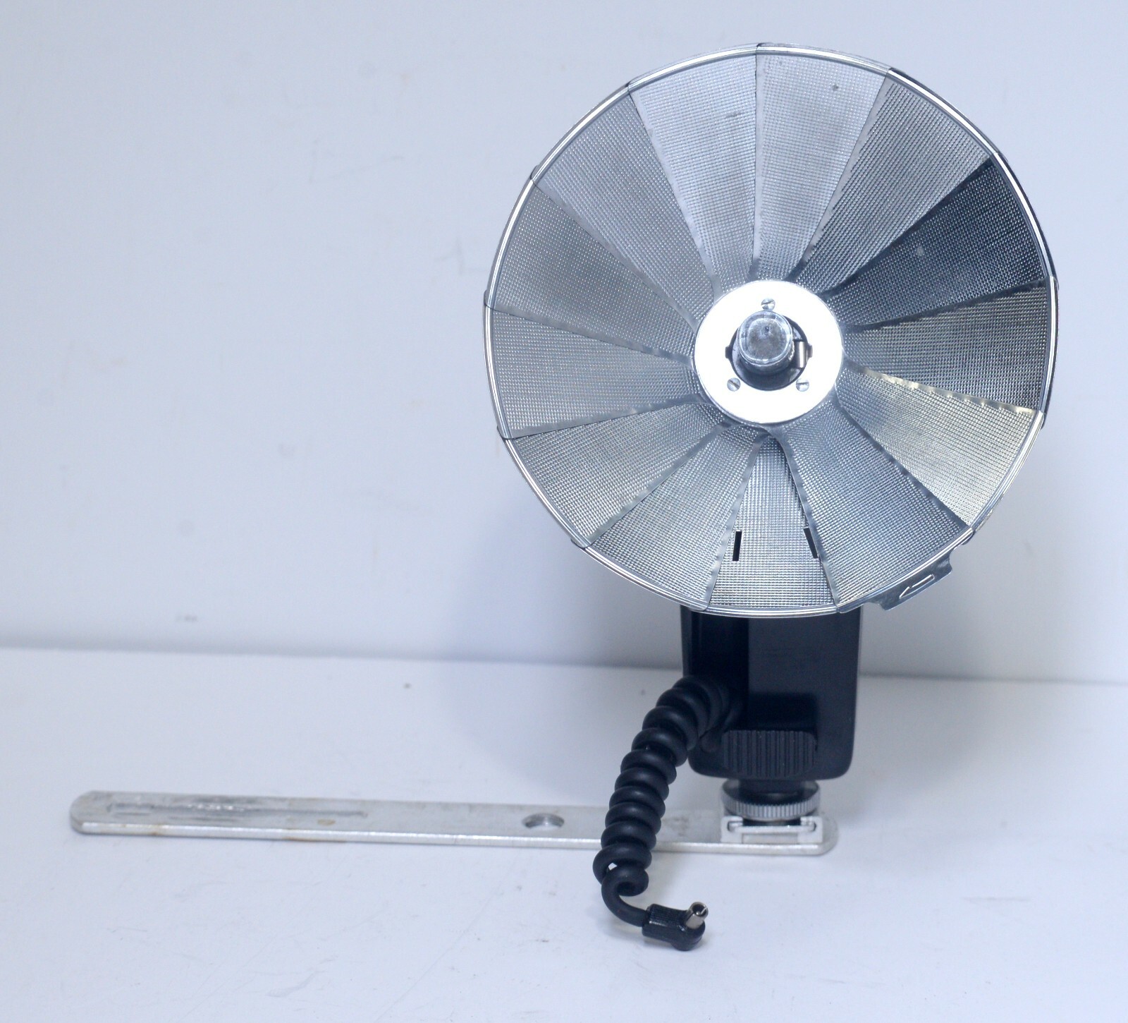 SEARS Flash Unit with Bulb Reflector and Brracket Vintage Photo Accessory