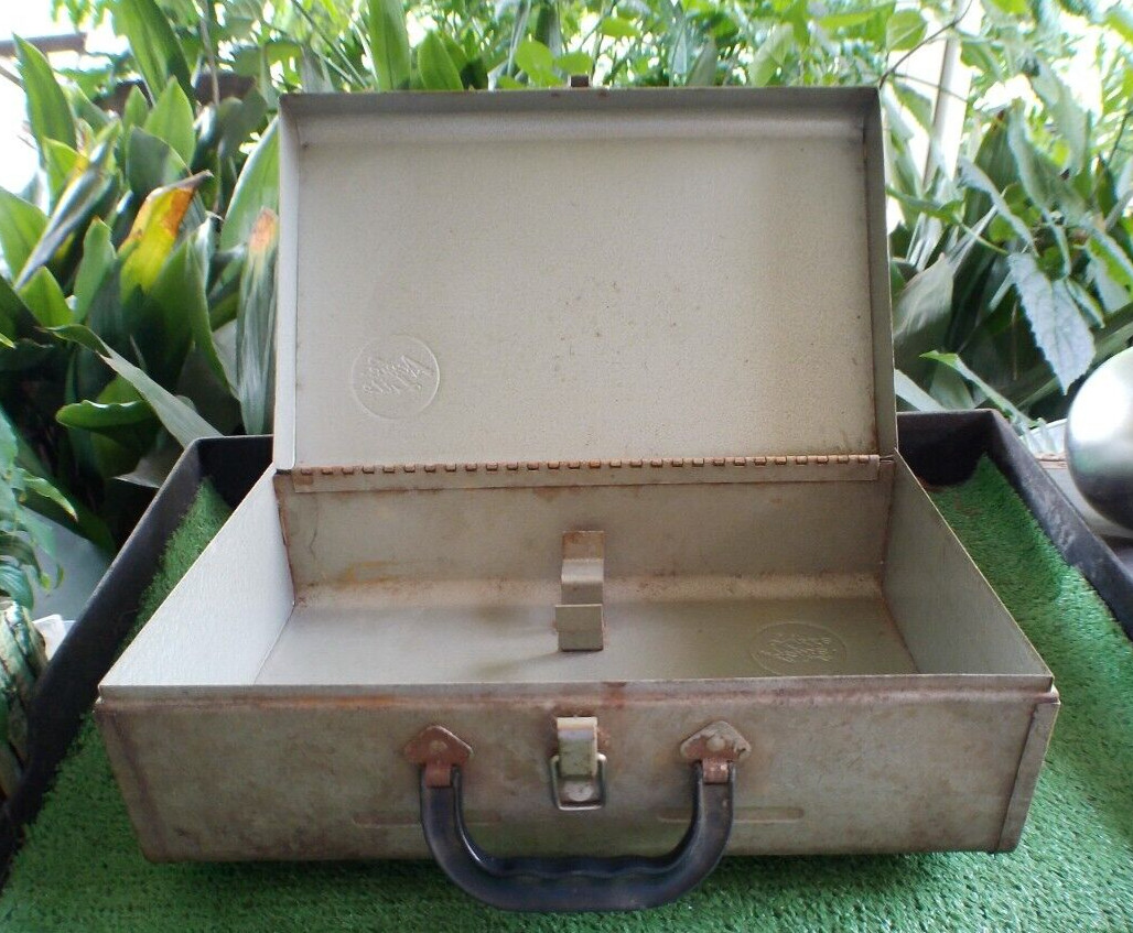 Vintage 1960s Acme Lite Mov-E-Lite 2 Bulb Lighting Bar w/ Case