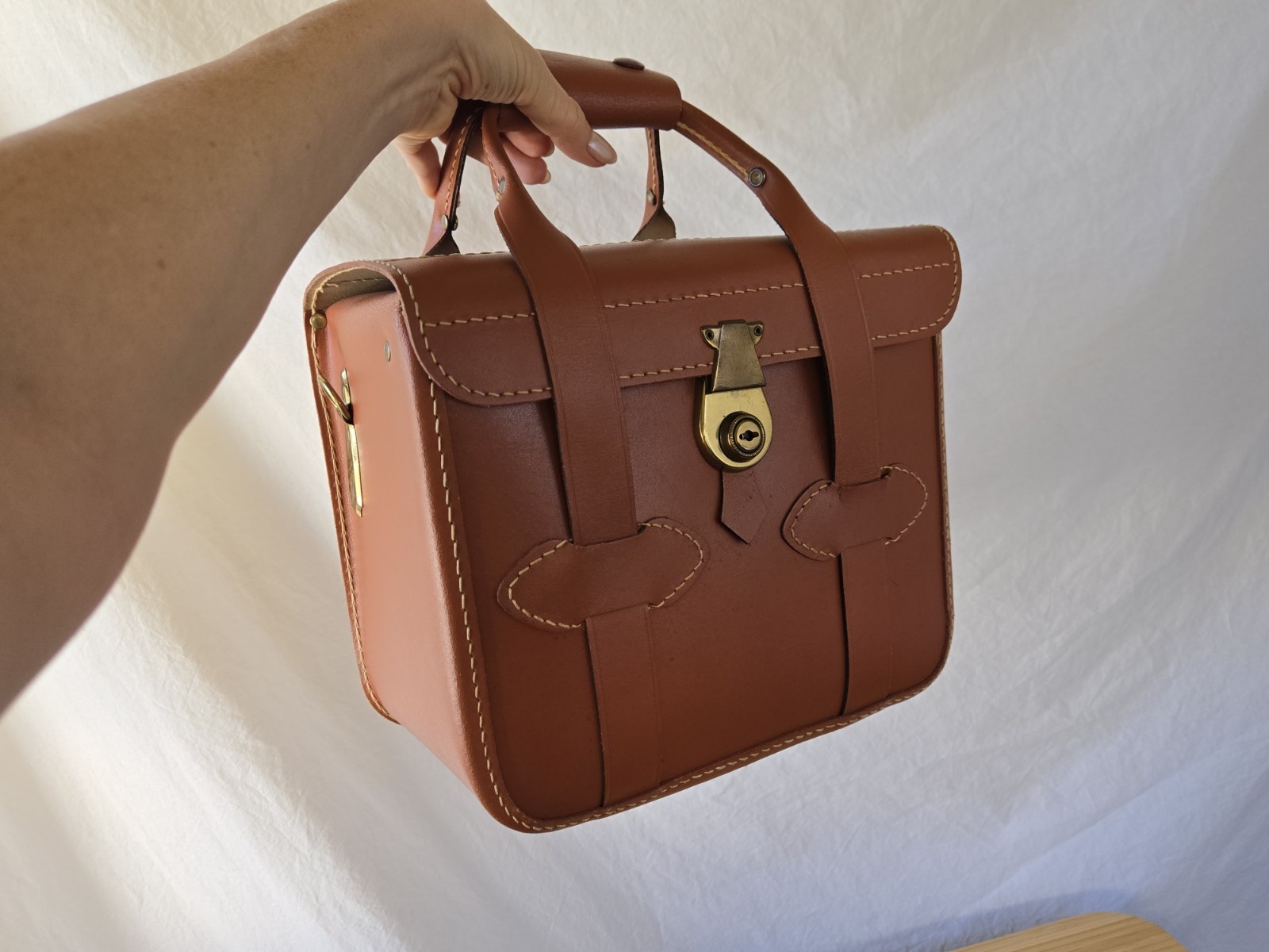 Vintage Diamond C515 Camera Bag Brown Genuine Leather Made in USA