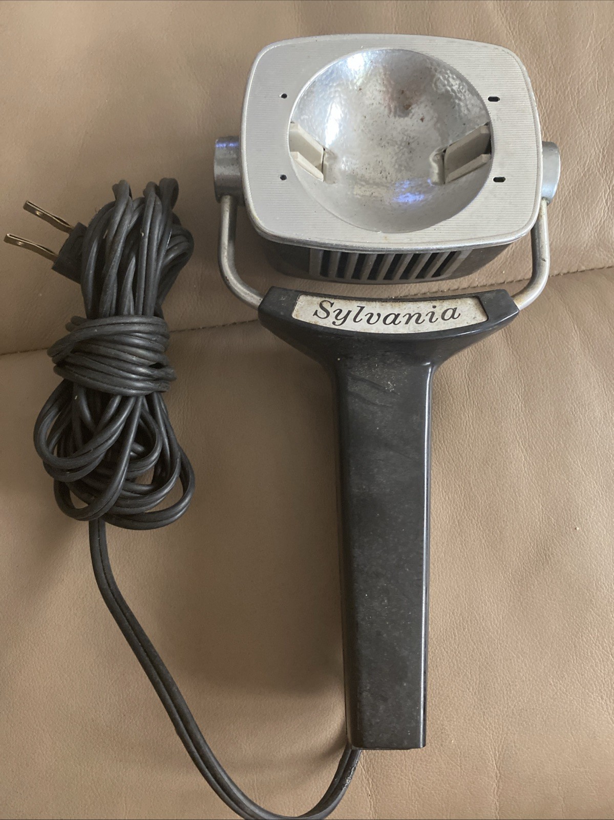 Vintage Sylvania Sun Gun – Model: SG-50 – Electric Movie Light — Tested No Bulb