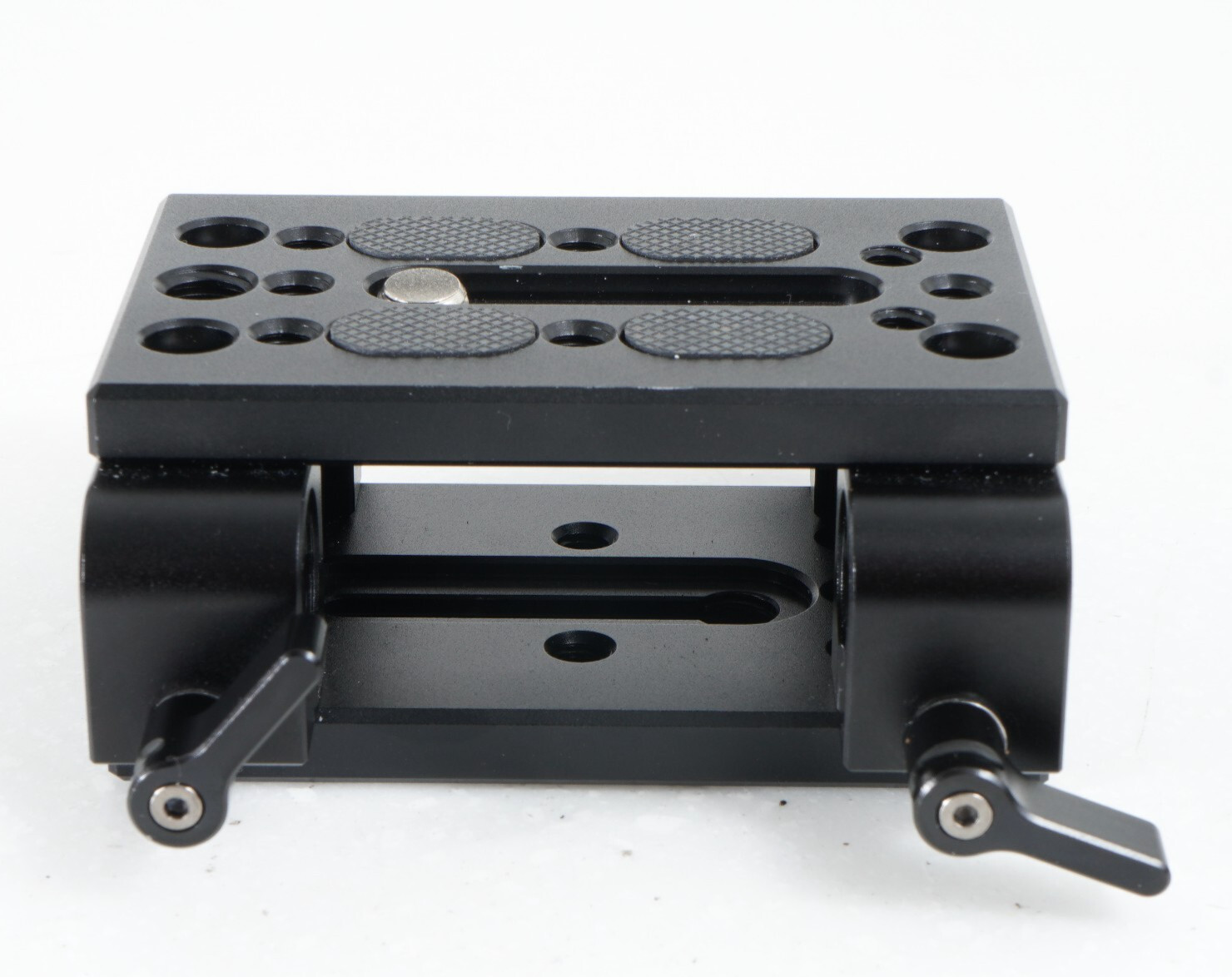 – SMALLRIG TRIPOD MOUNTING BASEPLATE 15MM ROD ATTACHMENT HOLES #1798