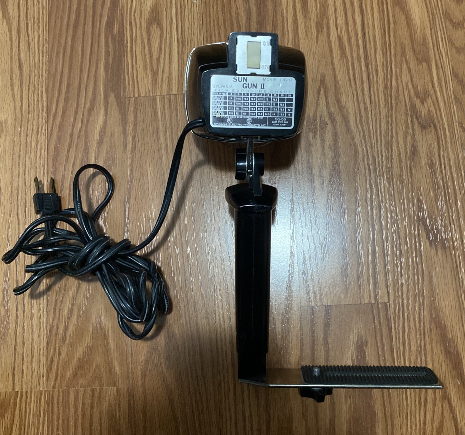 Vintage Sylvania Sun Gun2 Movie Light/w Bracket SG55. For Vintage Camera Users
