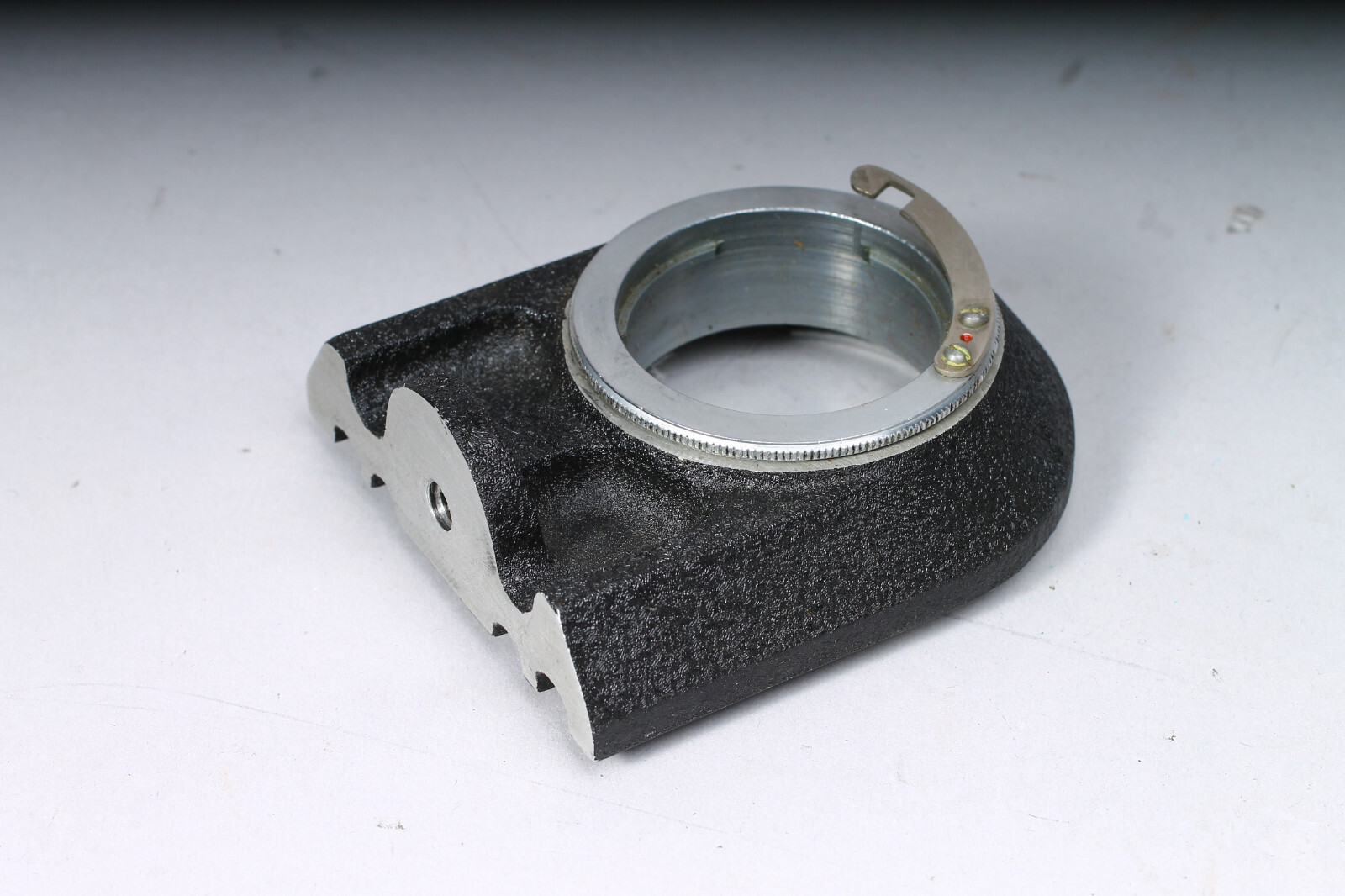 ZEISS CLOSEUP MOUNT WITH FOCUSING SCREEN FOR CONTAX RANGEFINDER LENSES