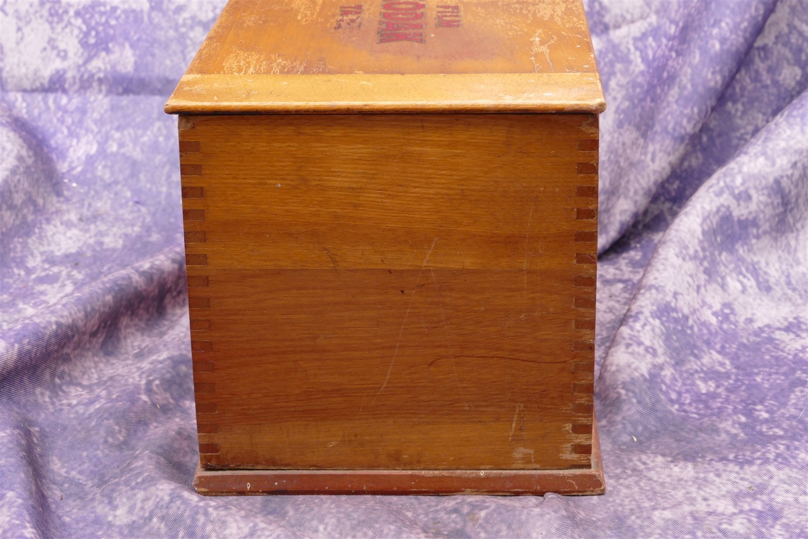 Vintage Kodak Wooden Developer Film Tank 3 1/2″ Model B-2 Dovetail Joints