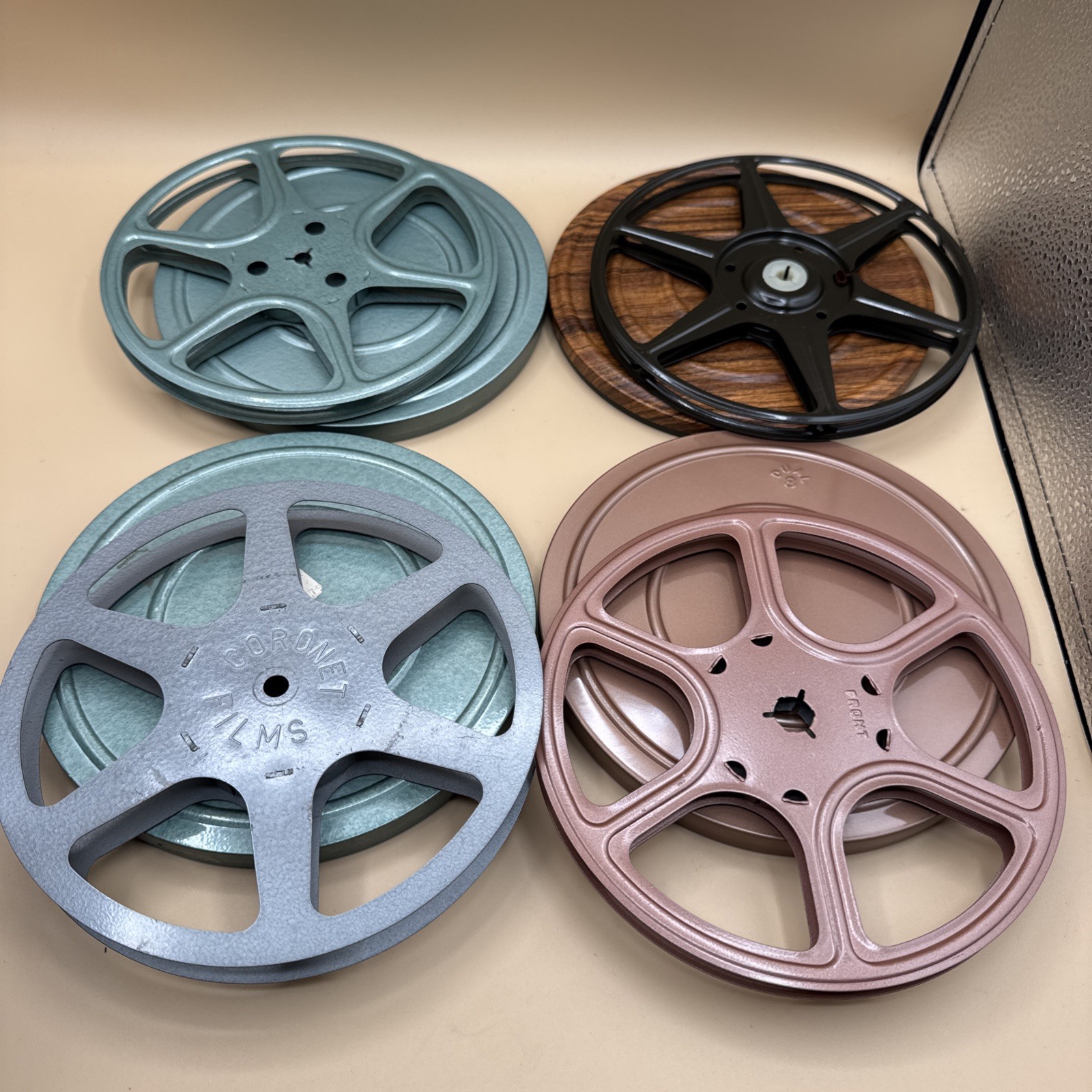 Lot Of 4 Vintage 8mm Metal Cans Reels Empty Film Reel – 7 inch 400 feet