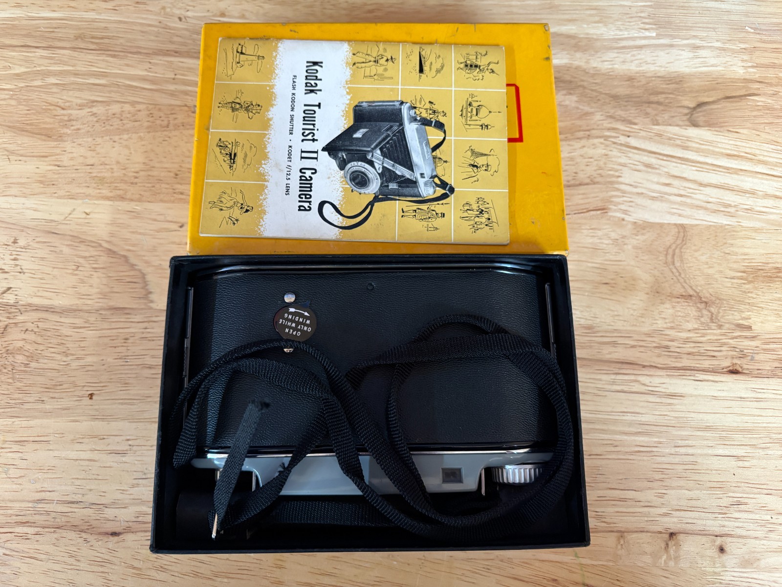 KODAK STANDARD FLASHOLDER With Box . No bulbs. Not Tested
