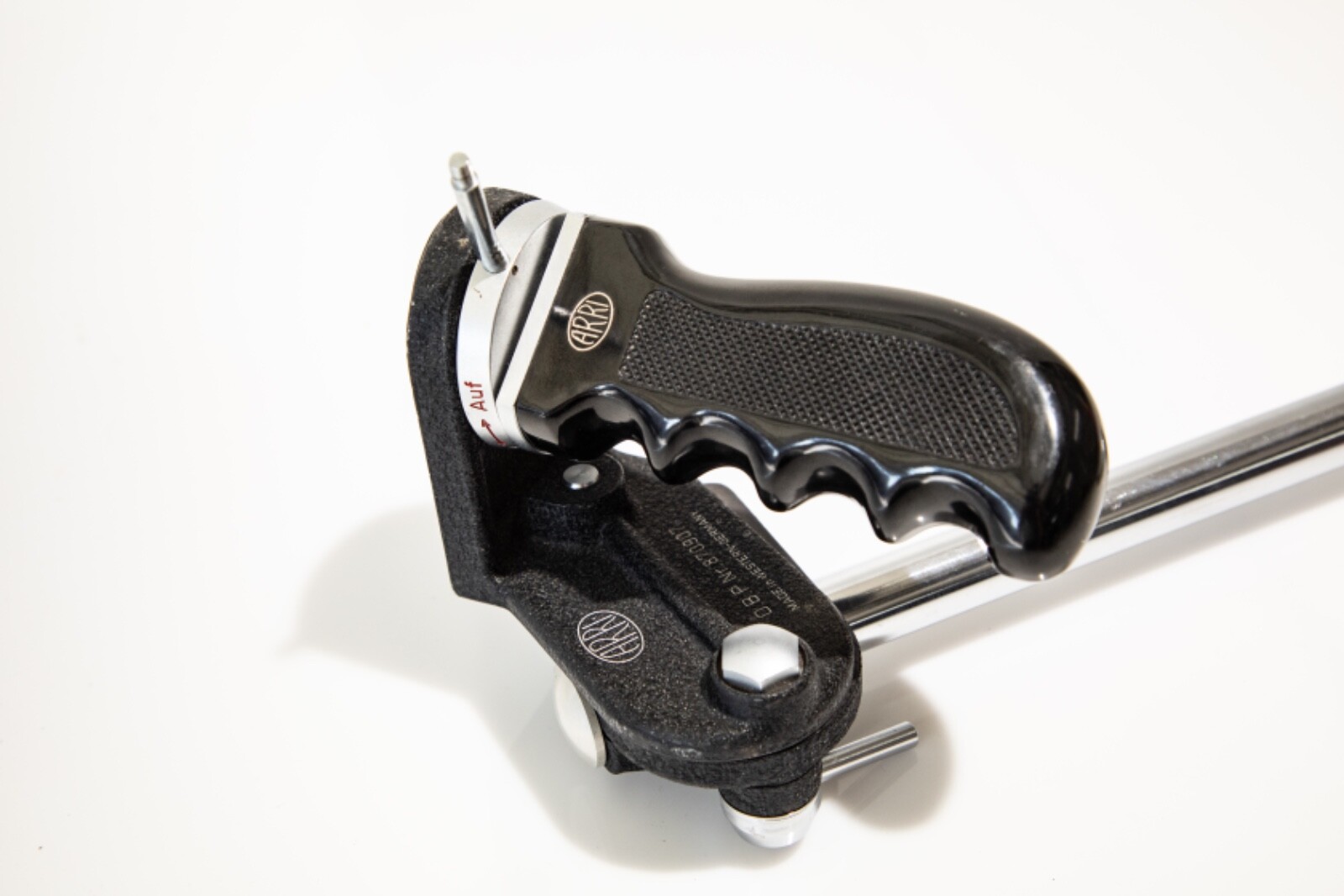 Arriflex Shoulder Brace for 16mm camera – w pistol grip, start and stop button!
