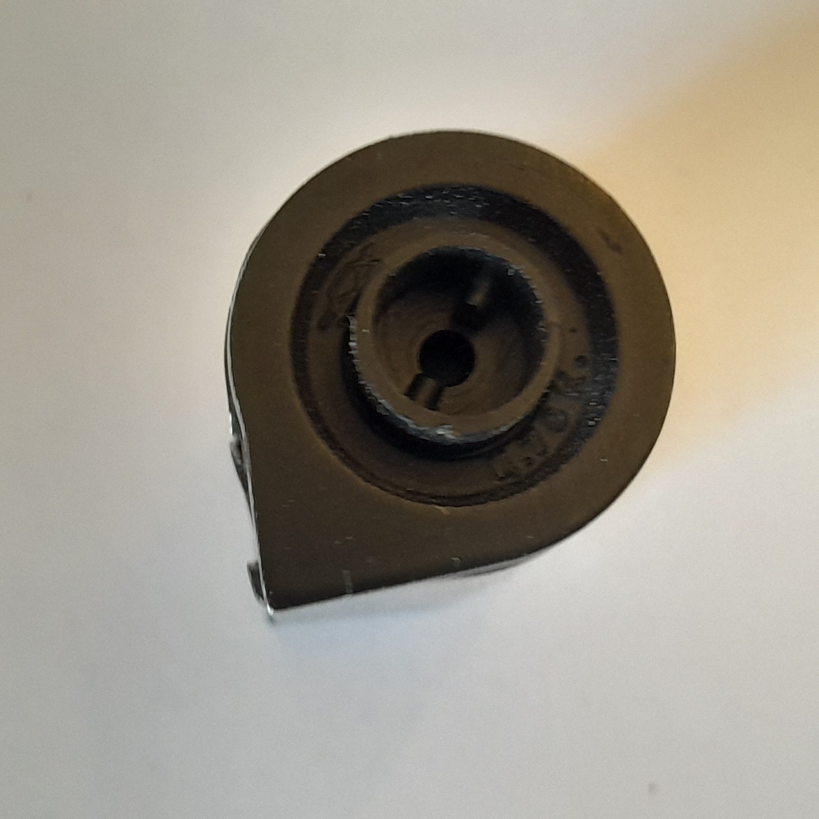 KMZ ZORKI TAKING METAL FILM SPOOL CANISTER FOR ZORKI FED LEICA RANGENDER CAMERAS