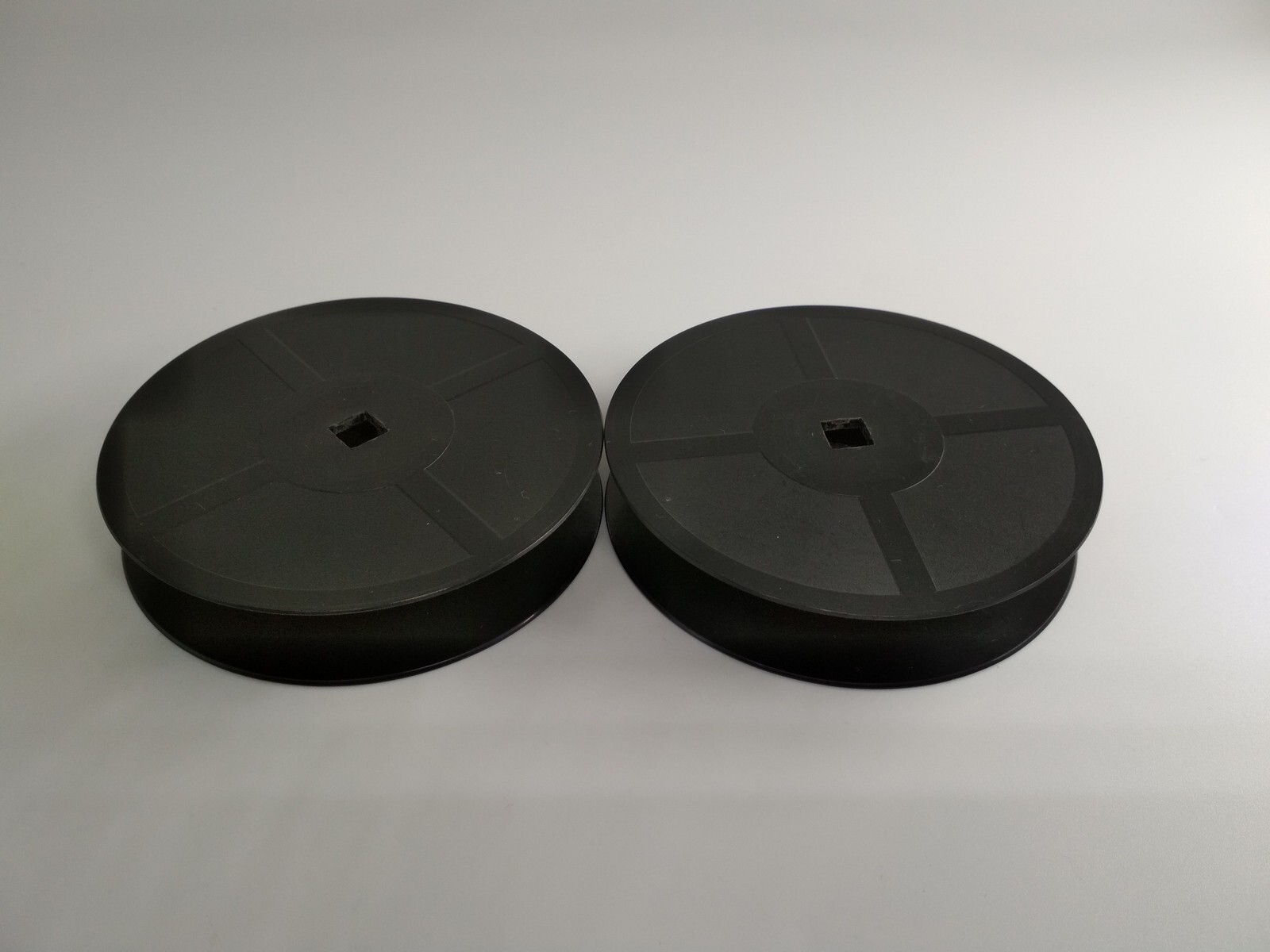 Reloadable reels for 16mm movie film, for Soviet cinema camera Kiev 16U, *632
