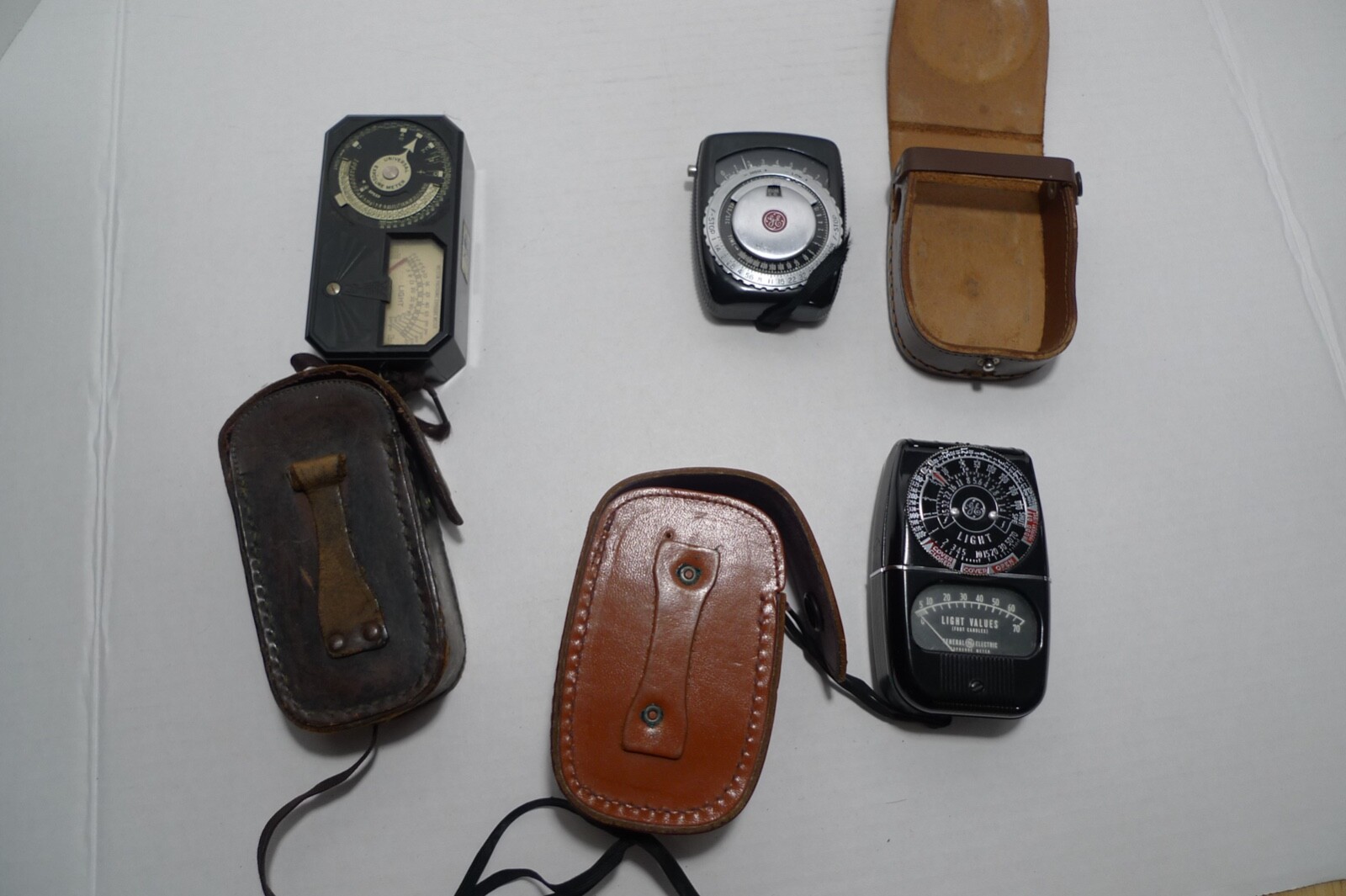 VINTAGE-LOT OF 3 LIGHT METERS WITH CASES-UNTESTED. -FOR PARTS