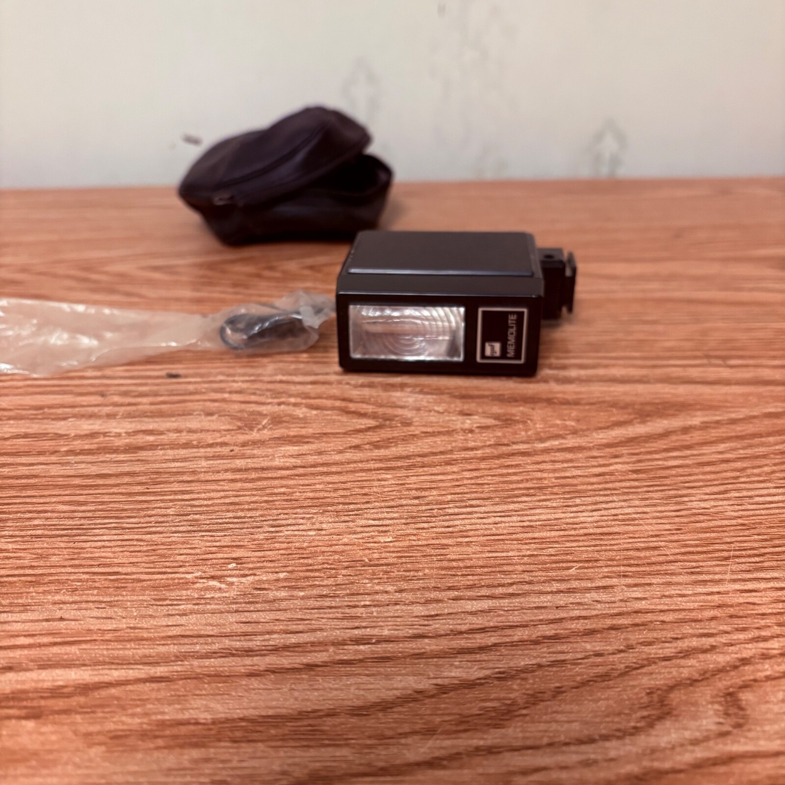 Vintage Gaf Memolite Universal Flash for SLR Hot Contact Cameras Sync Socket