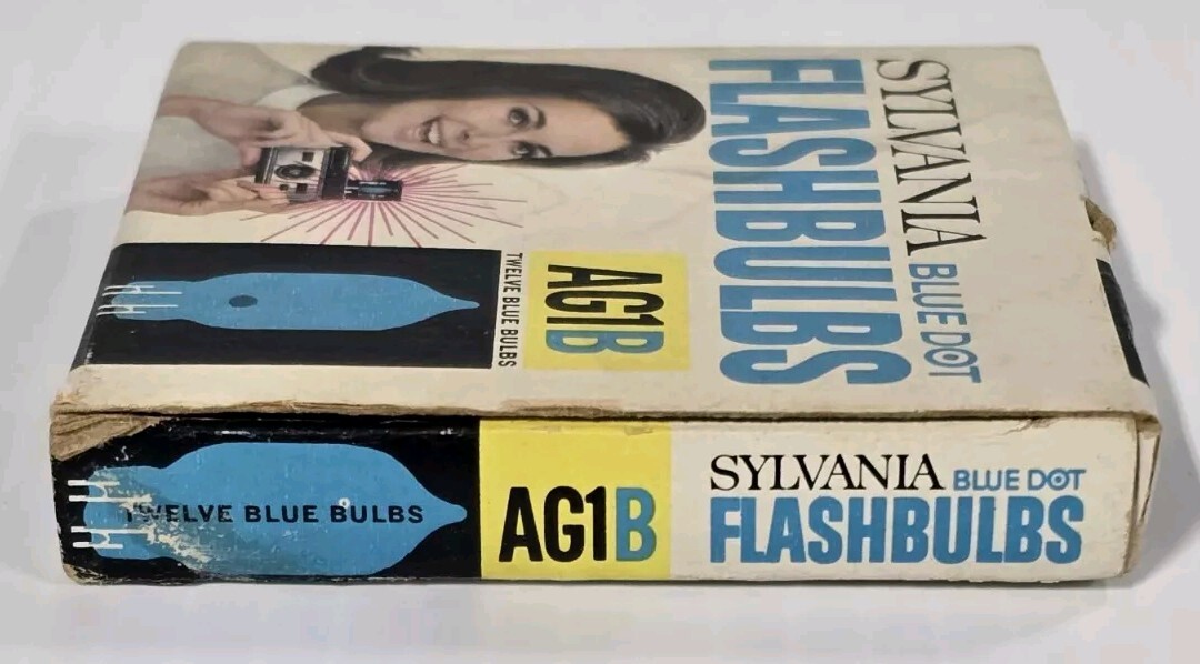 Sylvania Flashbulbs Blue Dot AG1B 1 Box of 12 Only 11 Left Vintage Blue Bulbs
