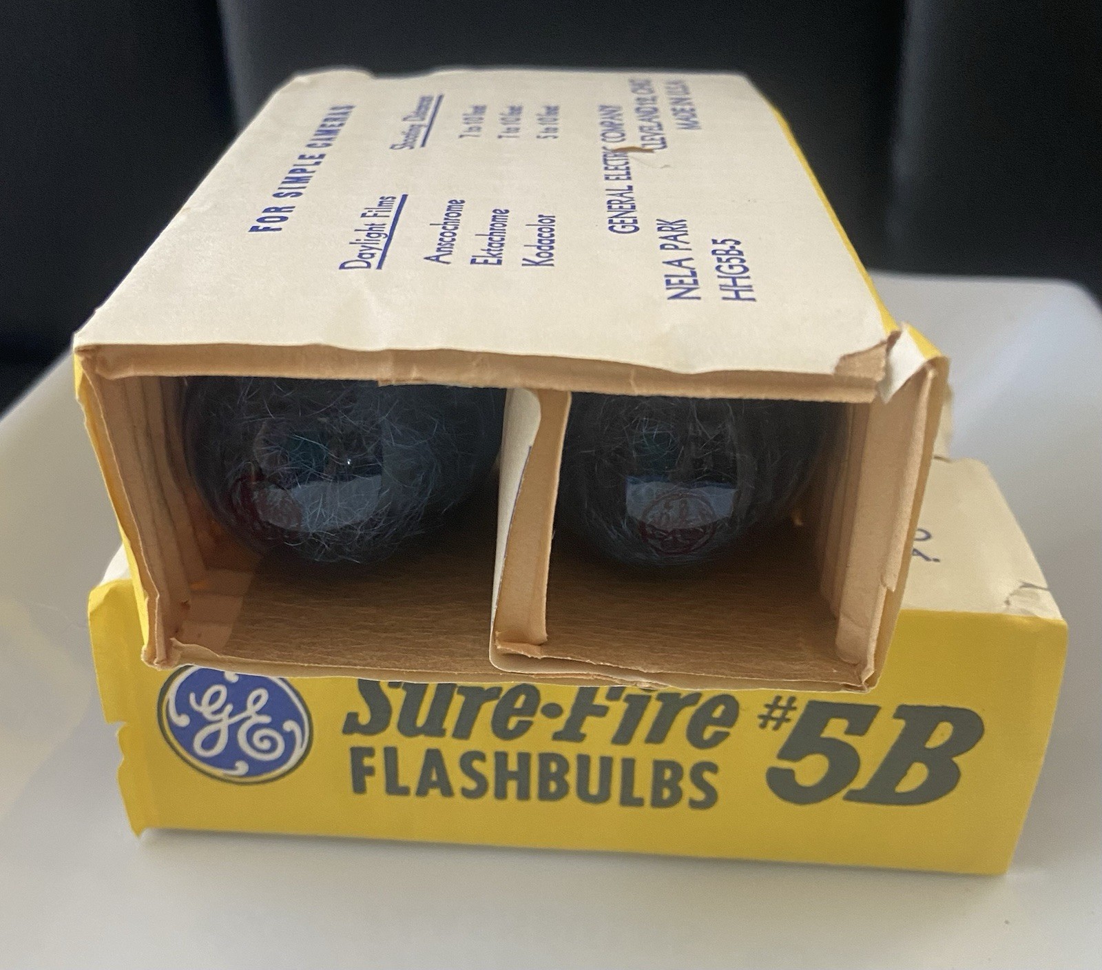 Flashbulbs General Electric Surefire 5b Socket Photography Vintage Camera