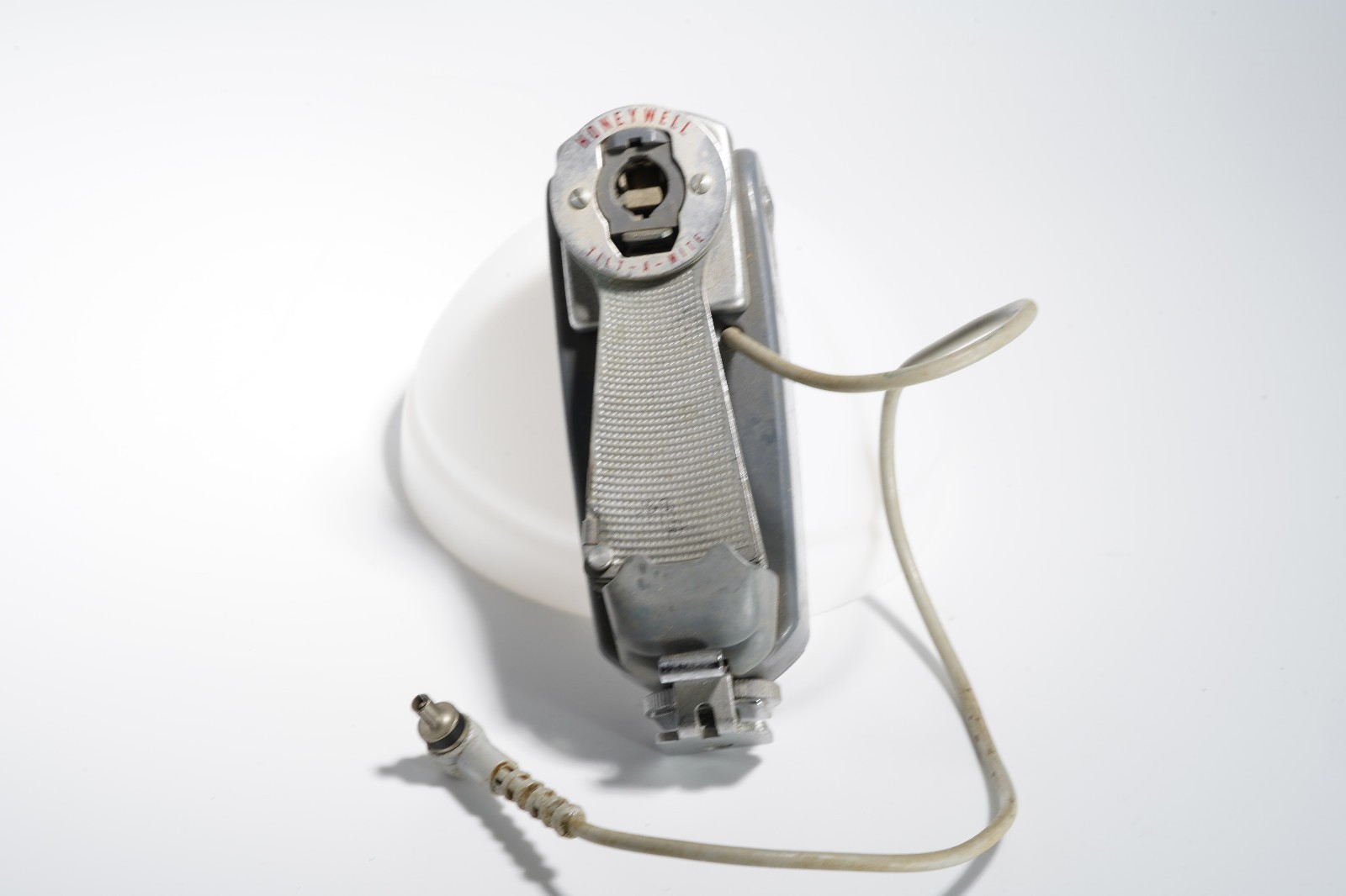 Honeywell Tilt-A-Mite Camera Flash Collapsible Fan Style untested w capacitor ok