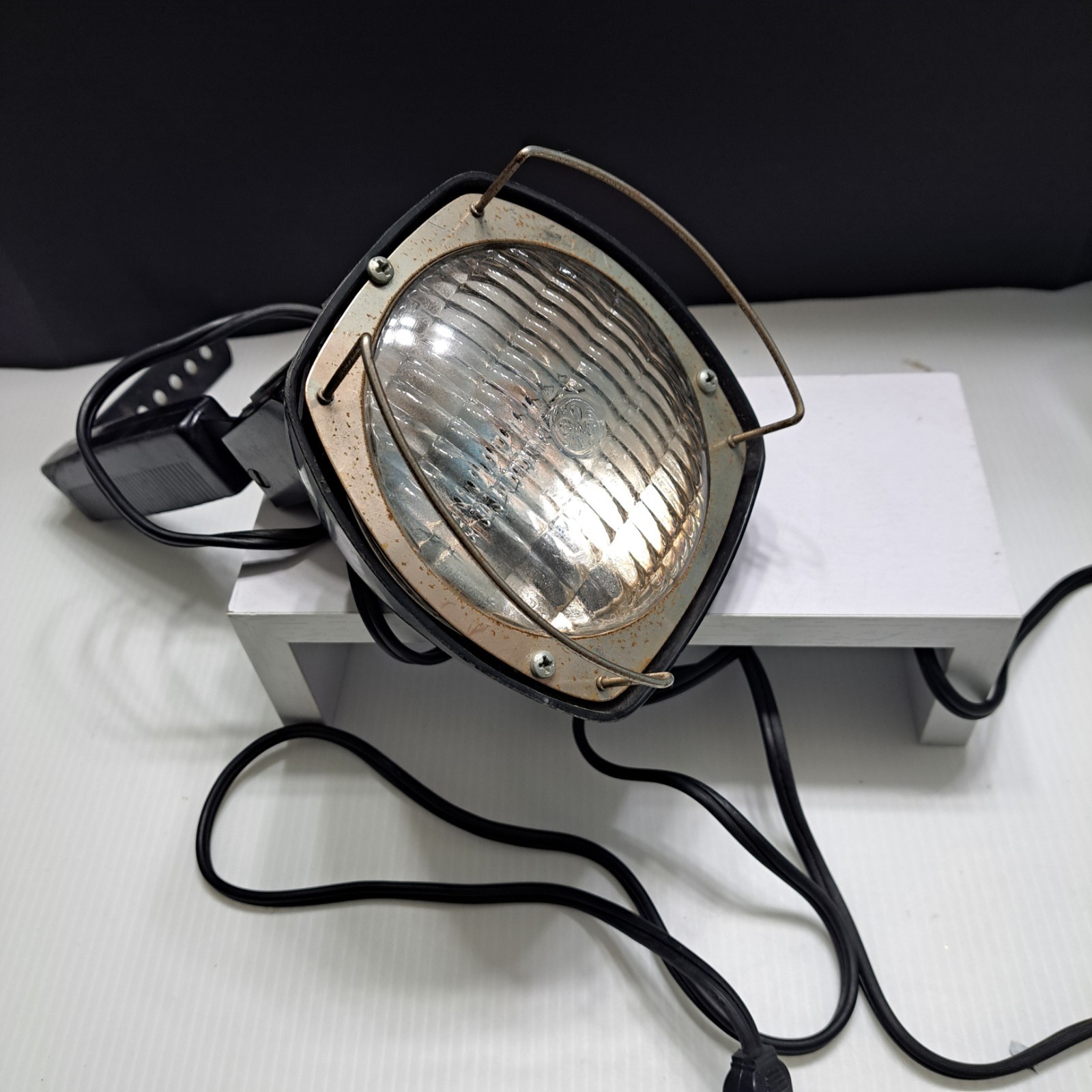 VINTAGE GE Keystone Super 8 Movie Light E36487-4 WORKS