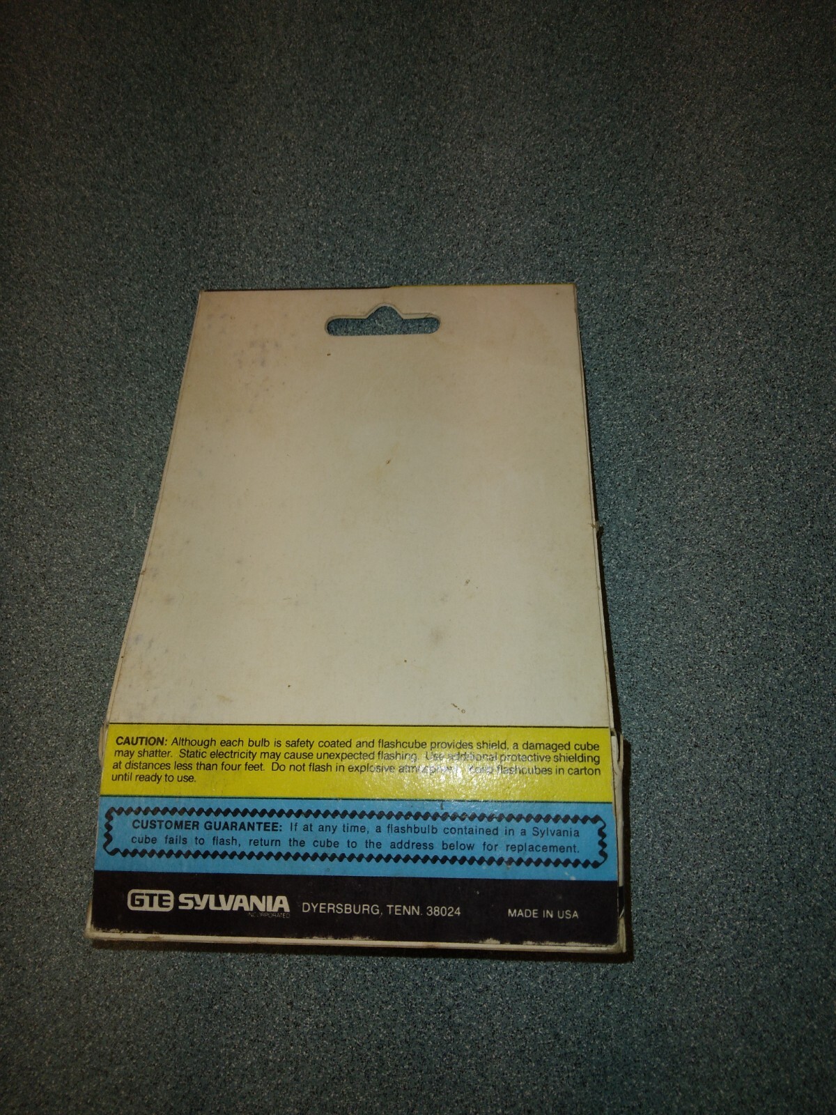 Vintage Sylvania Blue Dot Flash Cubes