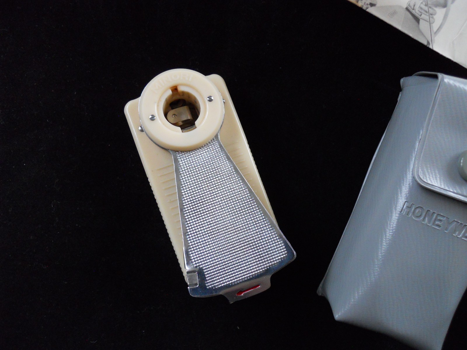 Vintage HONEYWELL TILT-A-MITE Folding FLASH Made in JAPAN Directions & Case