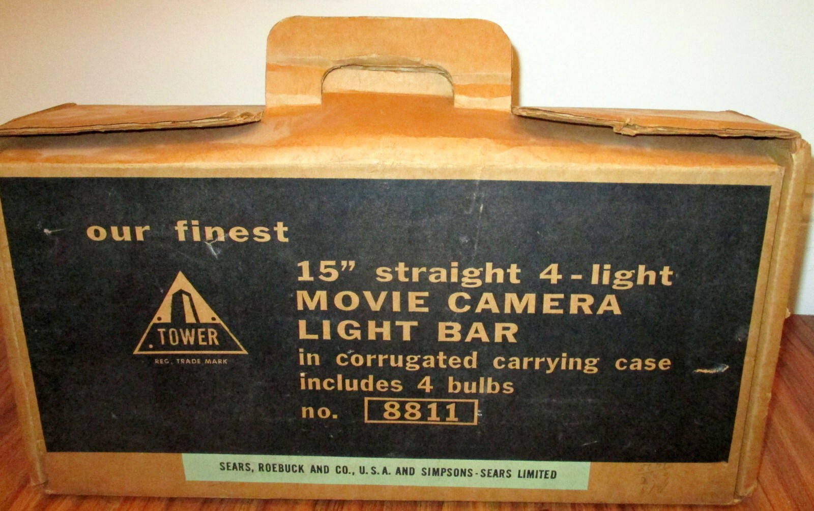 15″ straight 4-light Movie Camera Light Bar – Sears 8811