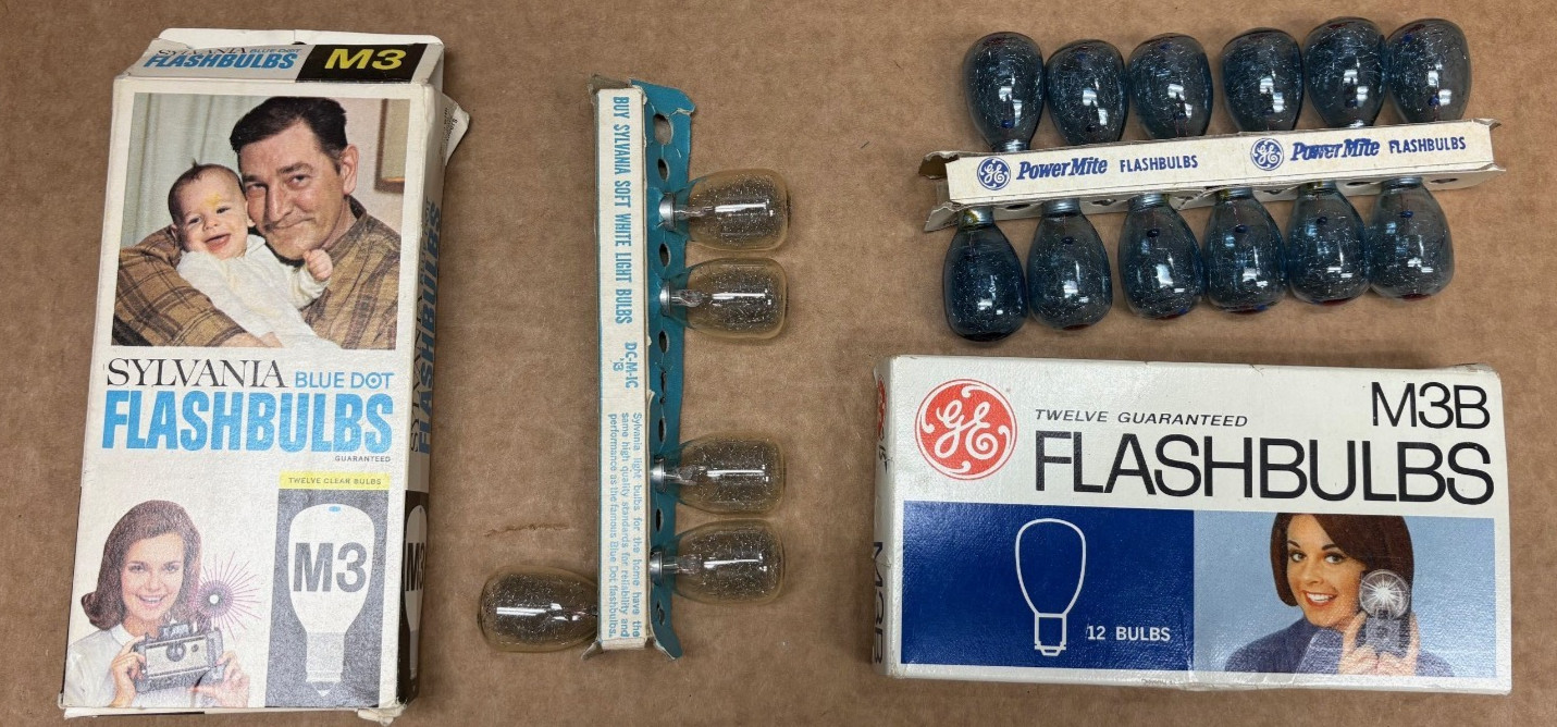Vintage SYLVANNIA Flashbulbs M3 & M3B Lot of 17 Bulbs NIB