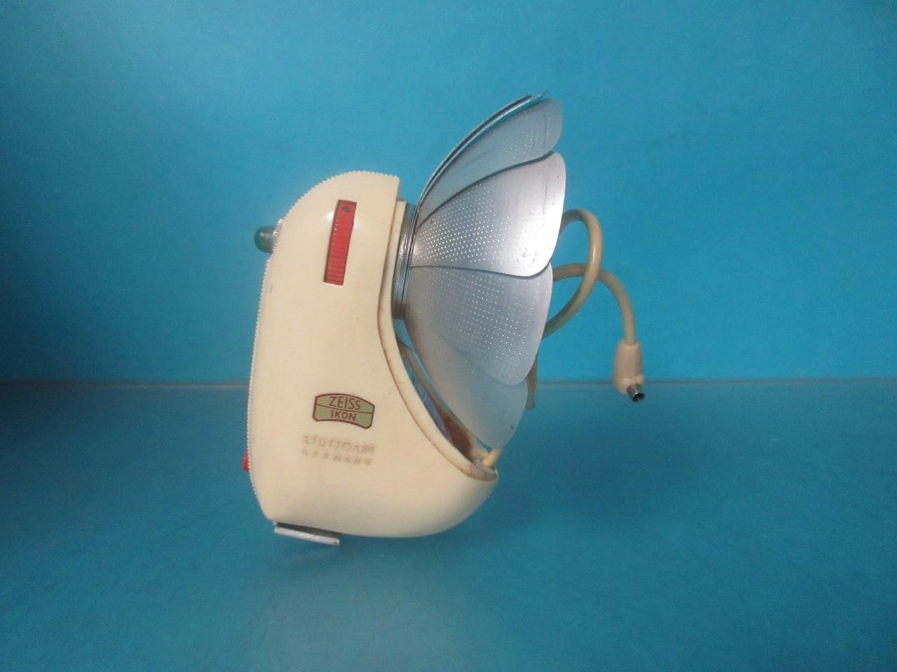 AWESOME VINTAGE ZEISS IKON STUTTGART GERMANY IKOBLITZ CAMERA FLASH COLLAPSABLE