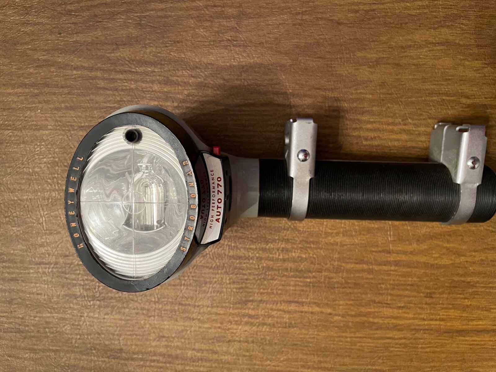 Honeywell Strobonar 770 Flash w/Camera Mount, Battery Tray, Shutter Cord-VINTAGE