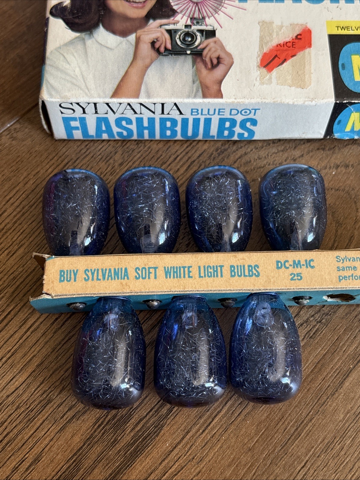 Sylvania Blue Dot Flashbulbs M3B 12-Pack with Original Packaging VINTAGE