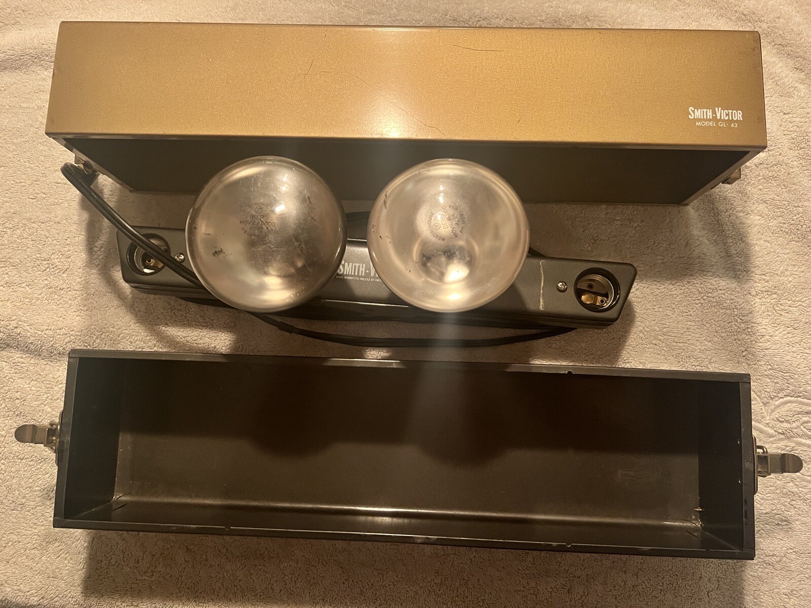 Victor Smith Model GL43 Vintage Movie Light