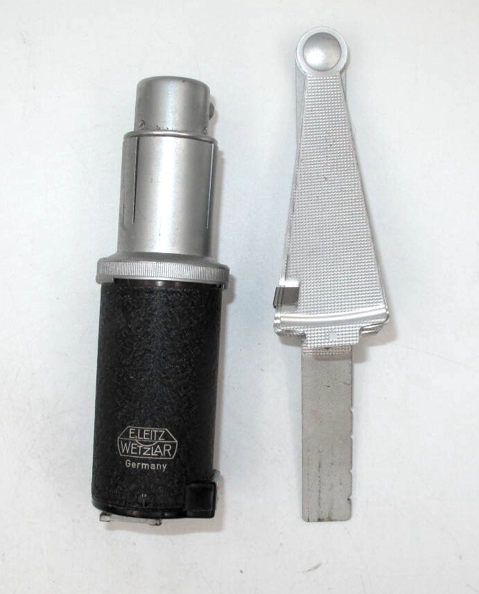 *VINTAGE* EARLY LEICA BULB FLASH UNIT-GREAT COLLECTIBLE ITEM