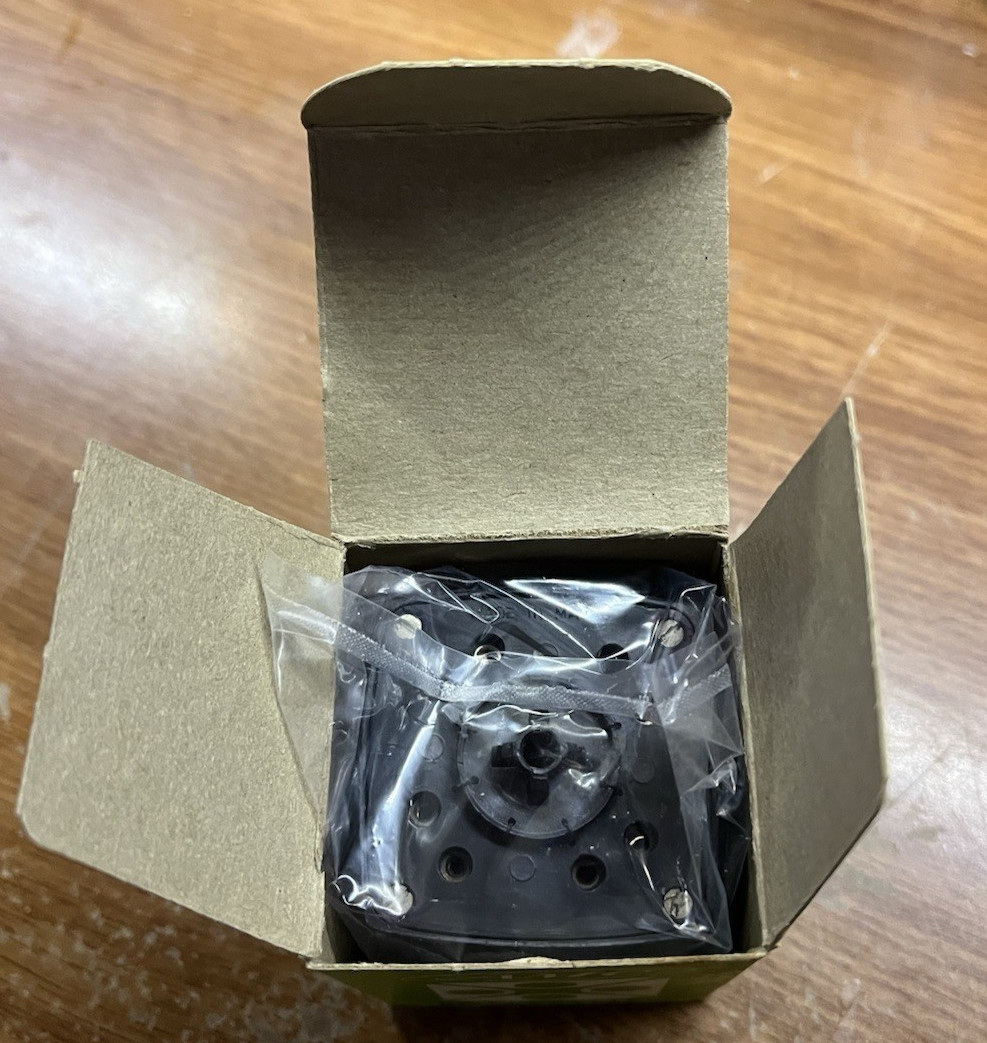 Vintage AMC Model C-4Re-loadable Camera Flash Cube in Original Box