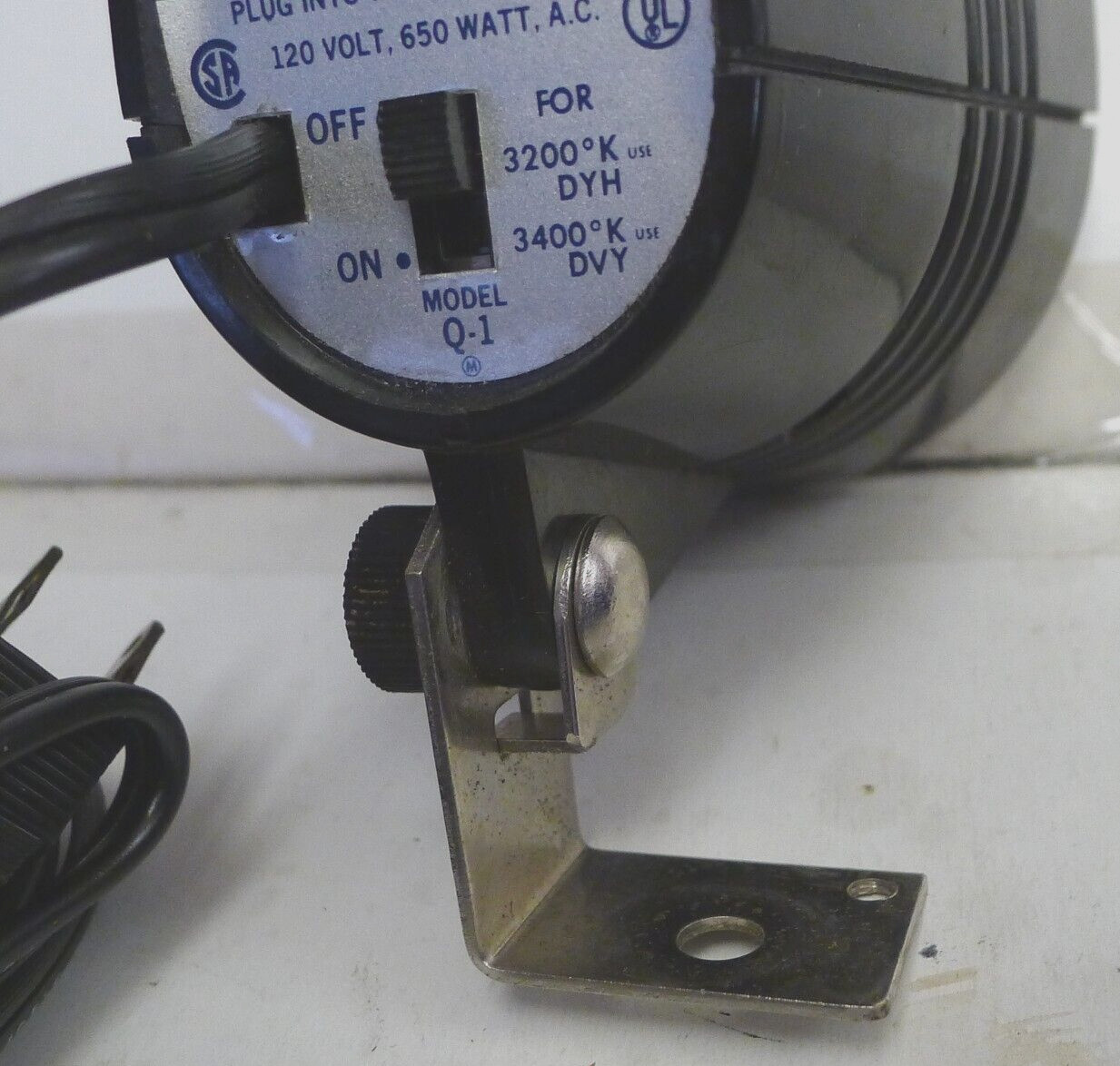 Smith Victor Model Q-1 650W 120V Plug In Movie Light- Vintage – TESTED