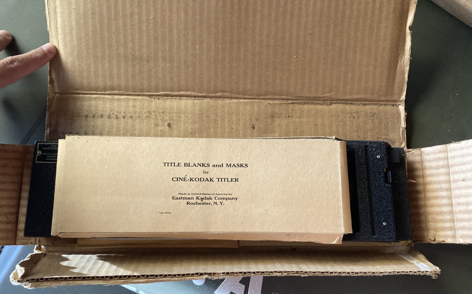 Vintage Cine-Kodak Titler for 8mm + 16mm Movie Cameras – in Orig. Box w/ Access