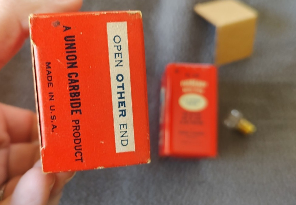 1960’S Eveready Battery And Bulb Photoflash Kit #460K In Original Box Prop