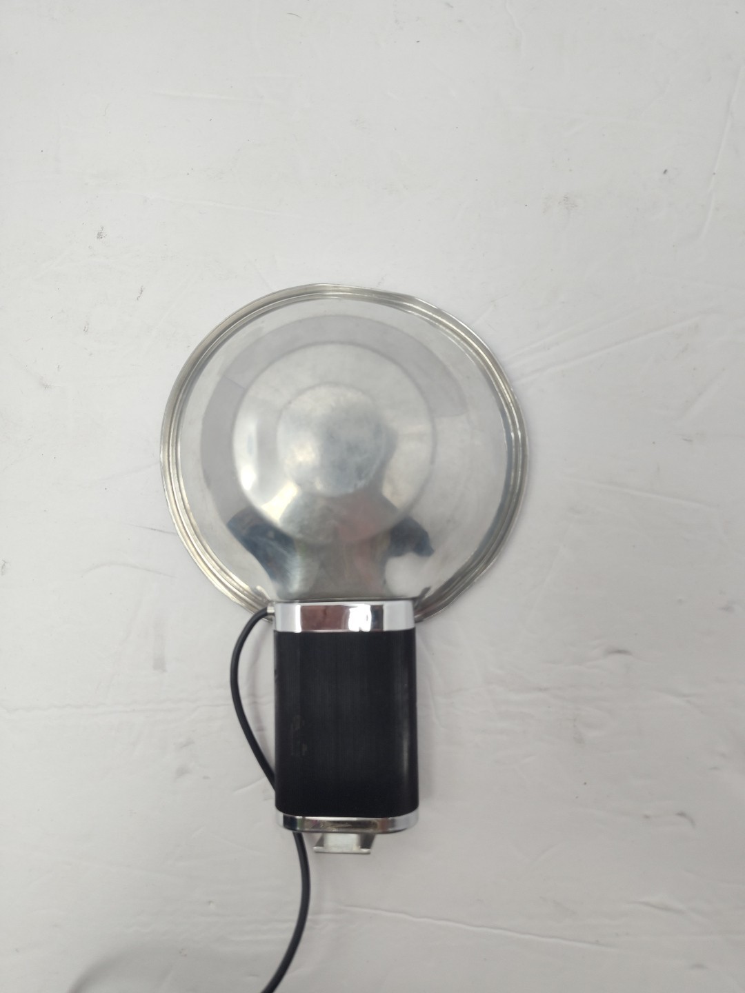 VintageAGFA Universal ShoeFLASH, And A VintageMinicam Flash, 2Sylvania P25 Bulbs