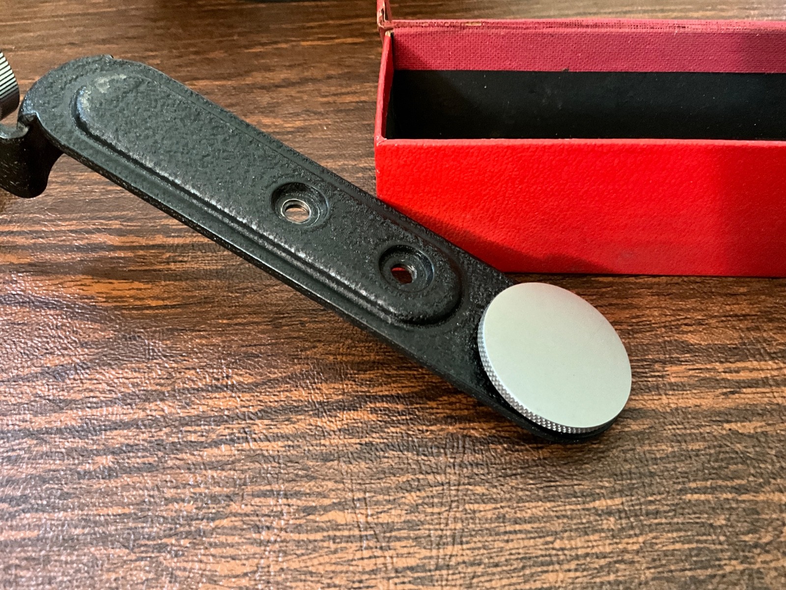 VINTAGE ERNST LEITZ WETZLAR BILTZLEUCHTEHALTER CTOOM FLASH BRACKET CAMERA BOX