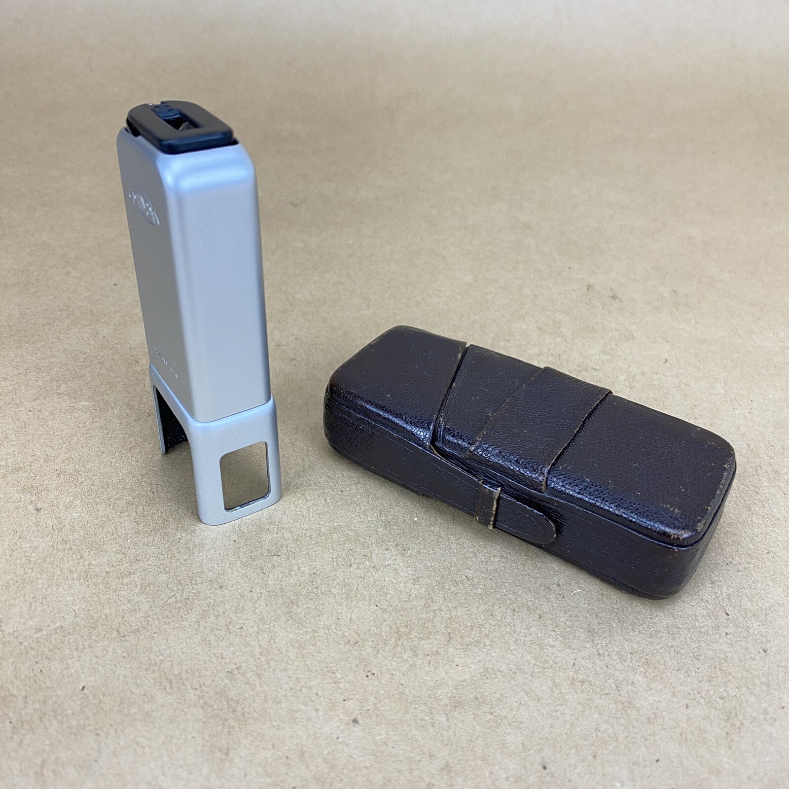 Minox Flash Gun Model B W/ Original Leather Case – VINTAGE
