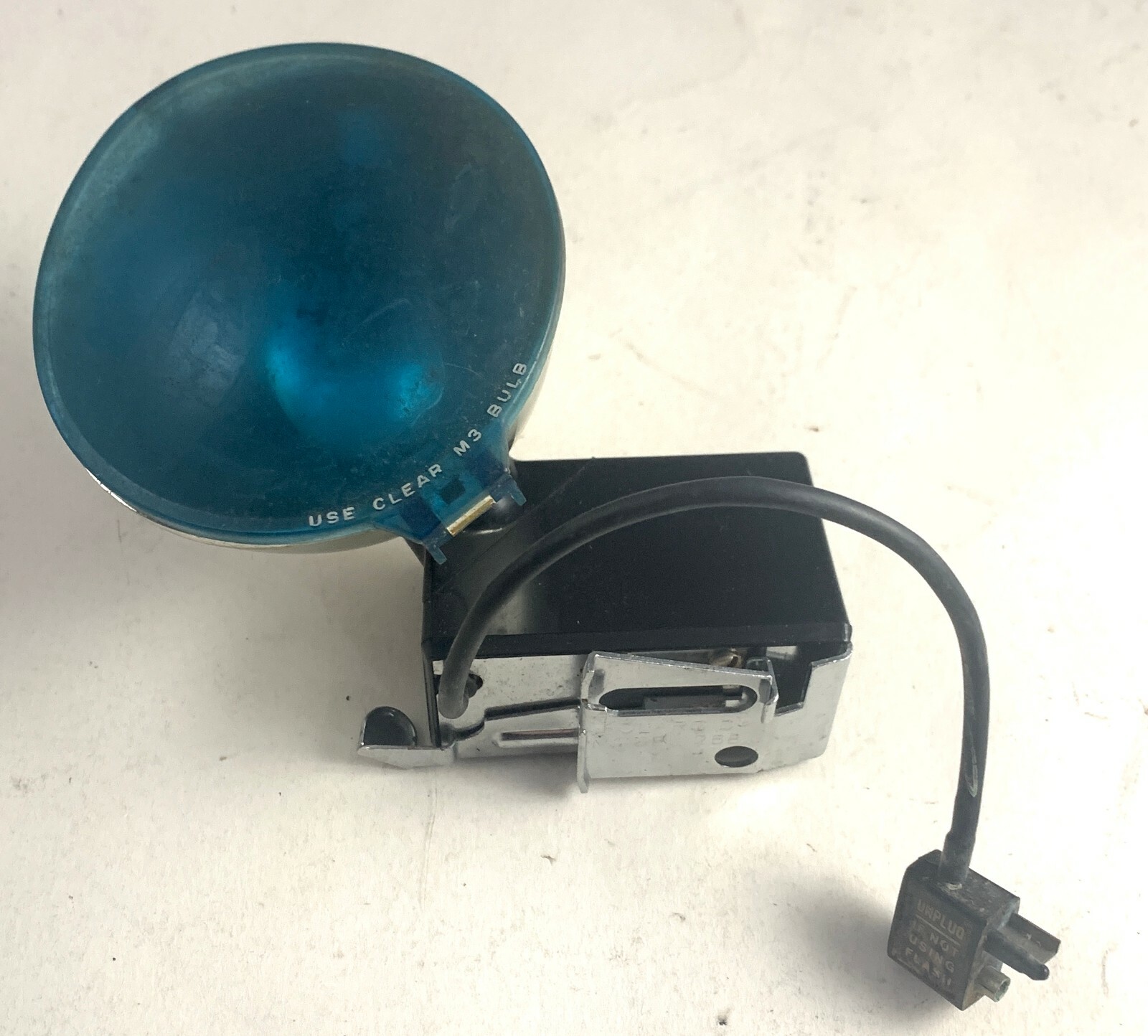 Vintage Polaroid Model 268 Flash Attachment Blue Filter Clear M3 Bulb Plug In
