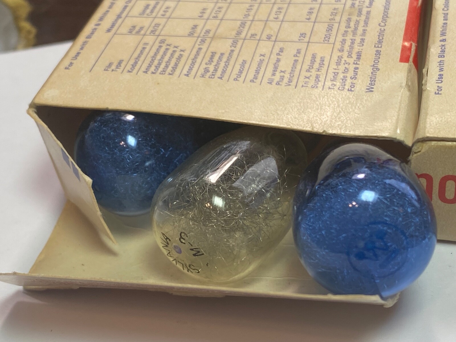 Vintage Lot WESTINGHOUSE FLASH BULBS M2B, 9 bulbs included