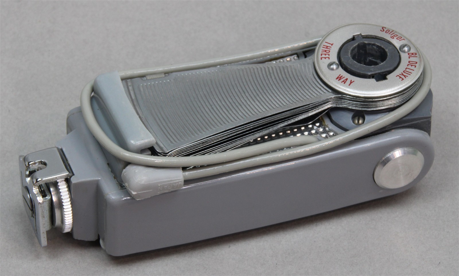 Vintage Flash Attachment SOLIGOR Deluxe Fan Style Cold Shoe Mount w/Case JAPAN